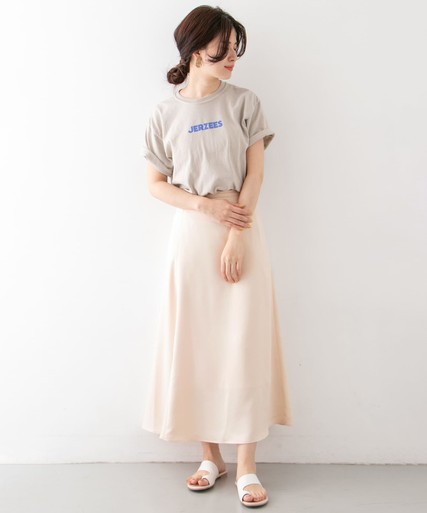 サテンAラインスカート IVORY one