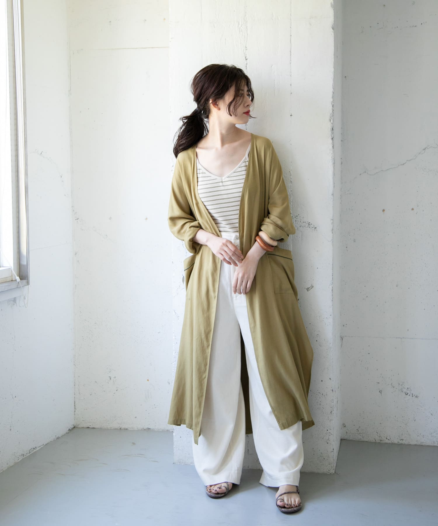 カラーパイピングガウン∴ KHAKI one