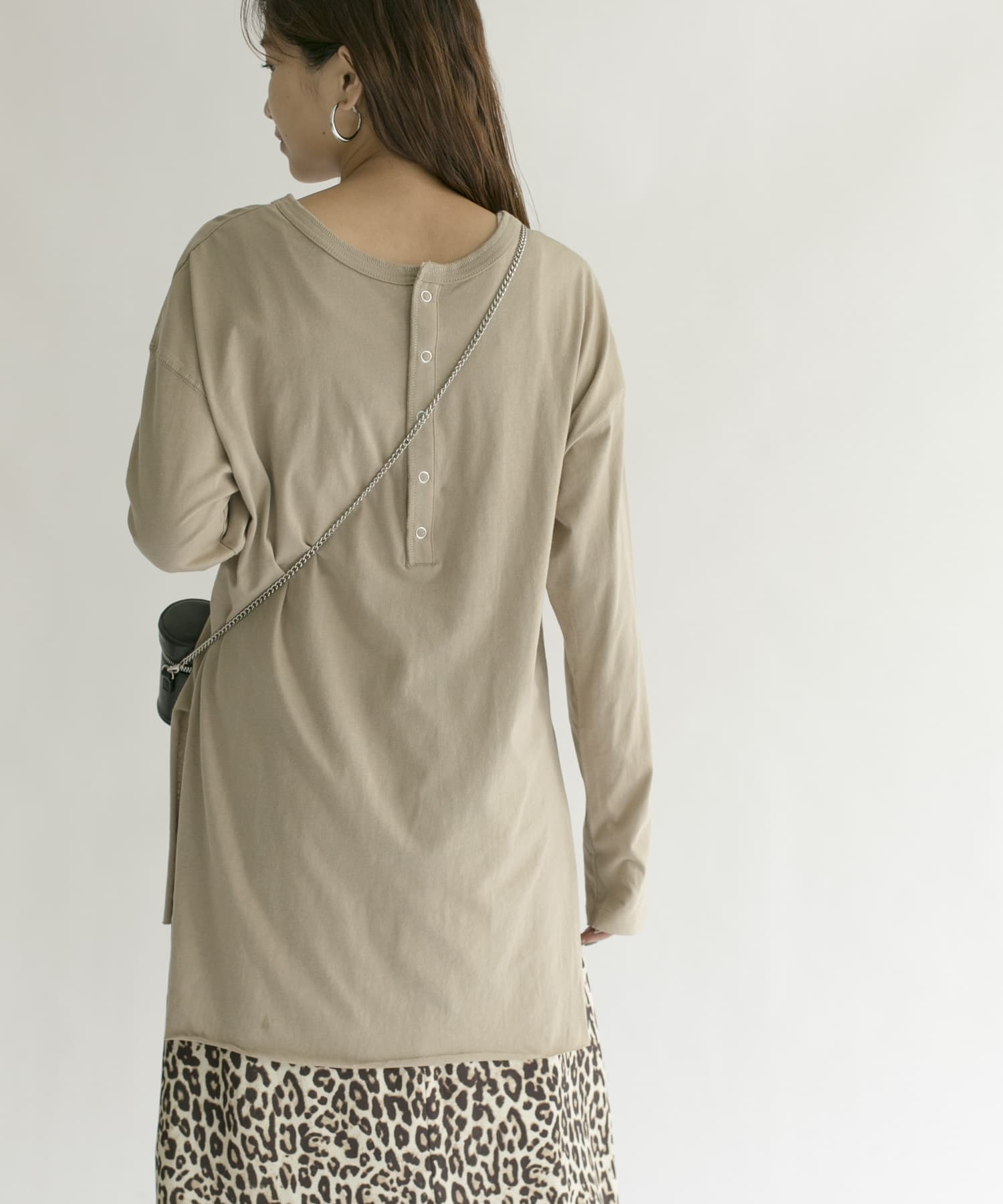 バックヘンリーオーバーサイズTシャツ BEIGE one
