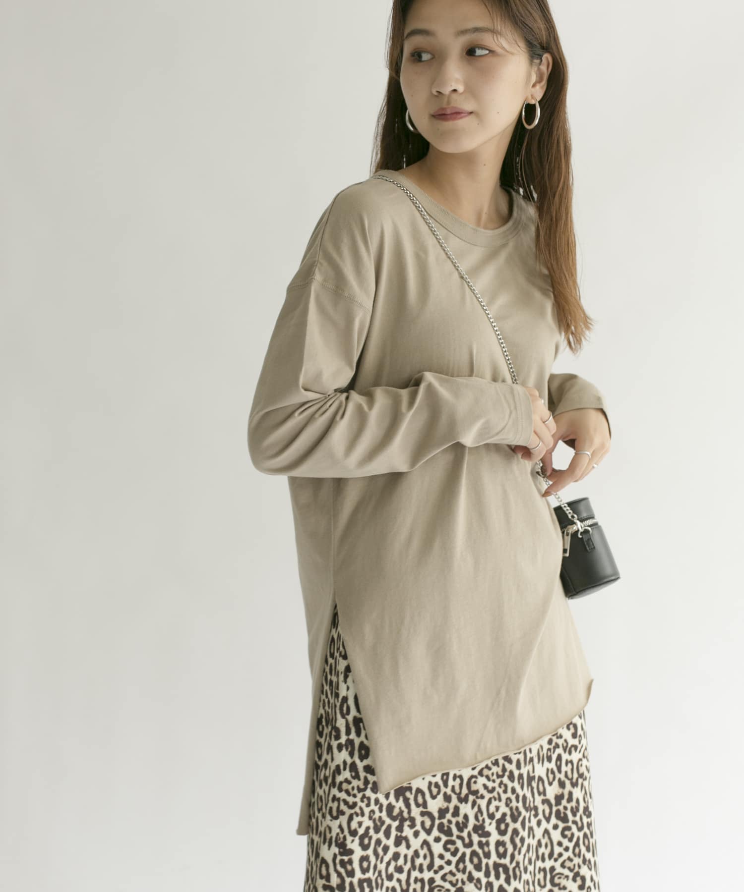 バックヘンリーオーバーサイズTシャツ BEIGE one