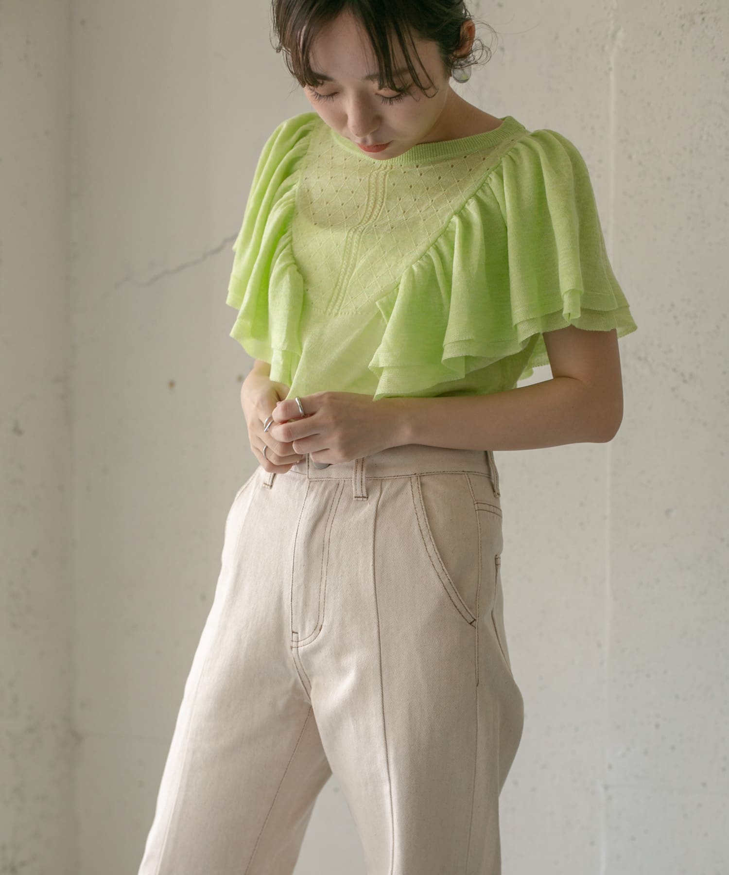 GREEN