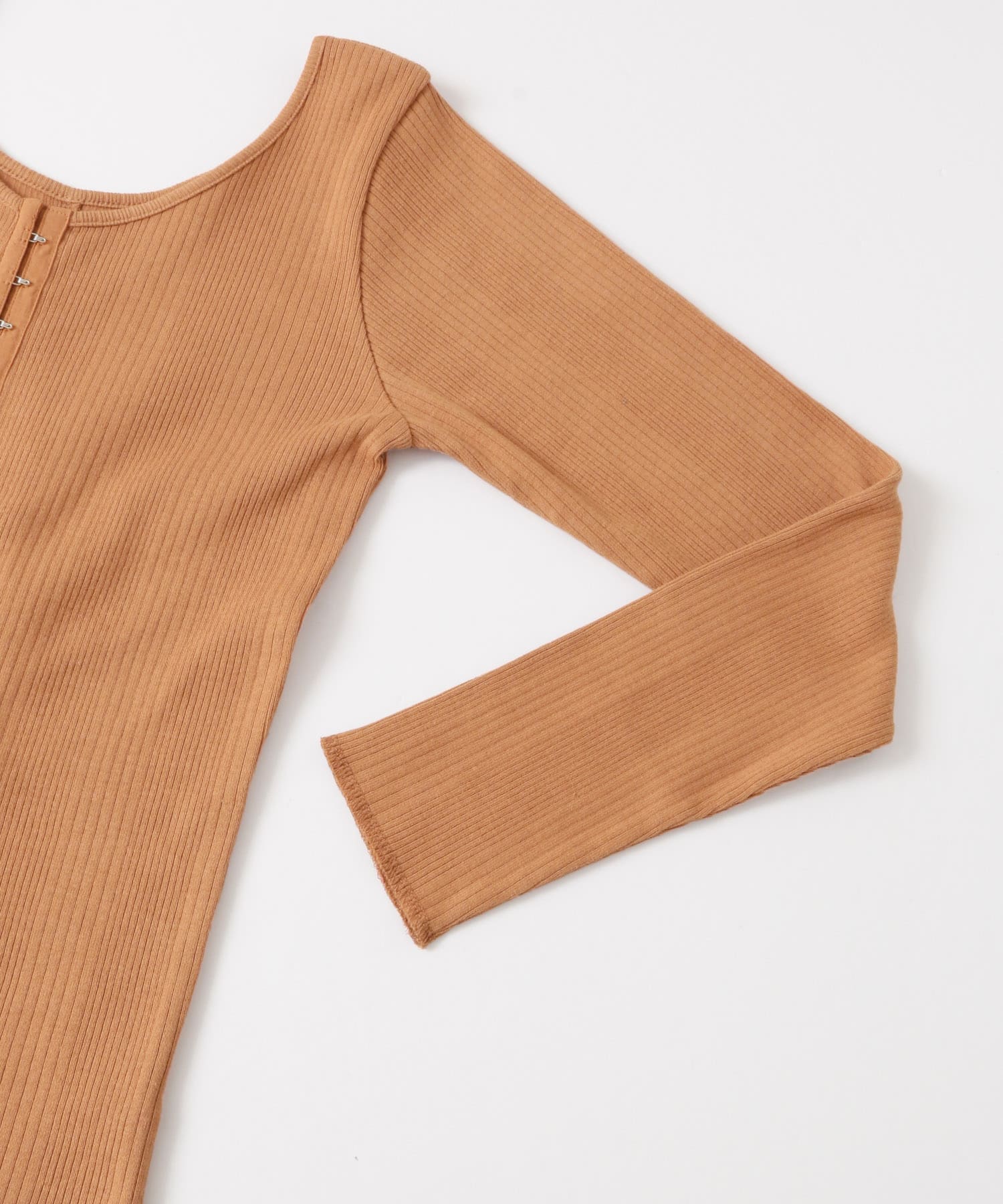 フロントホックデザインカットソー BROWN one
