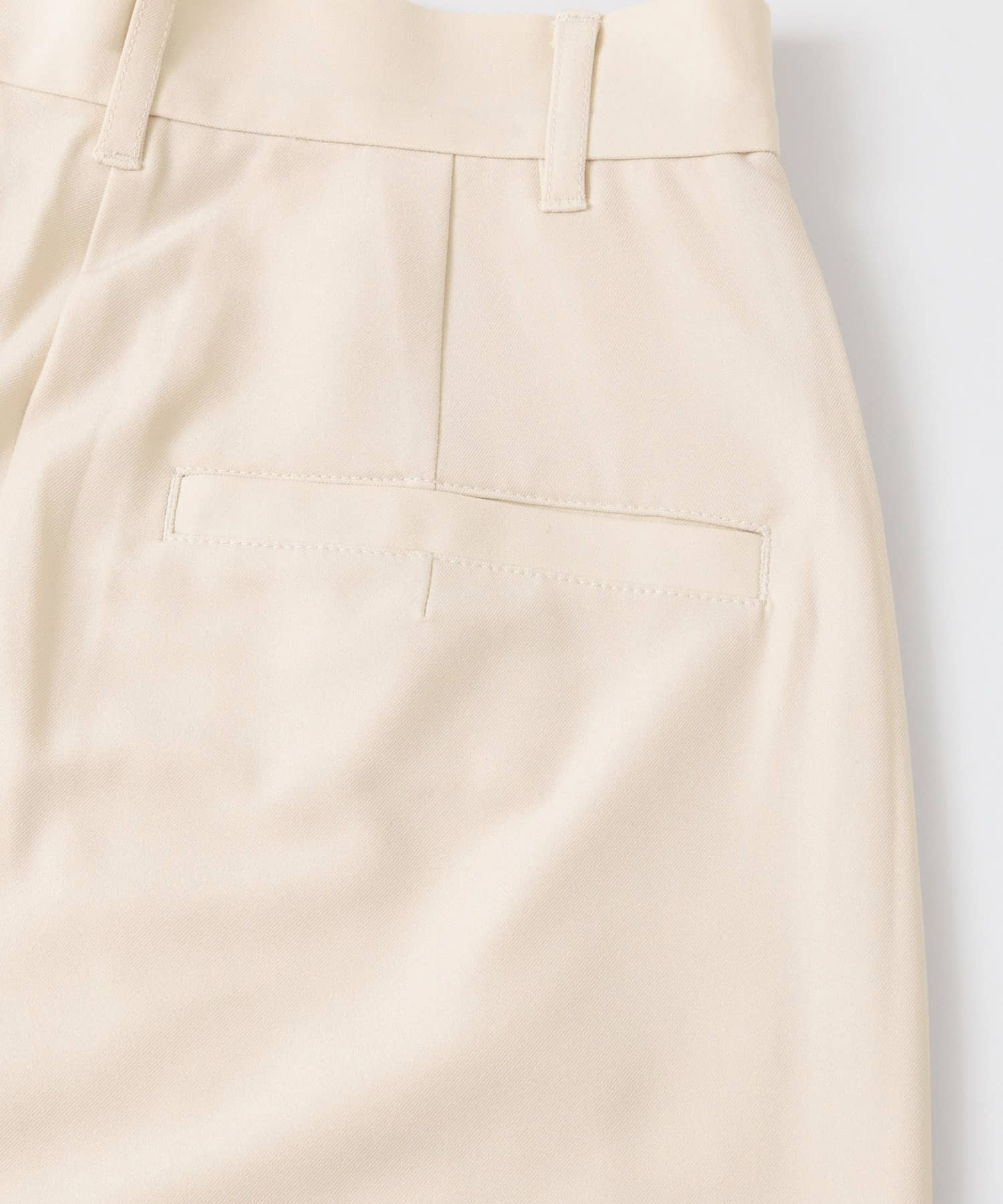 L.BEIGE