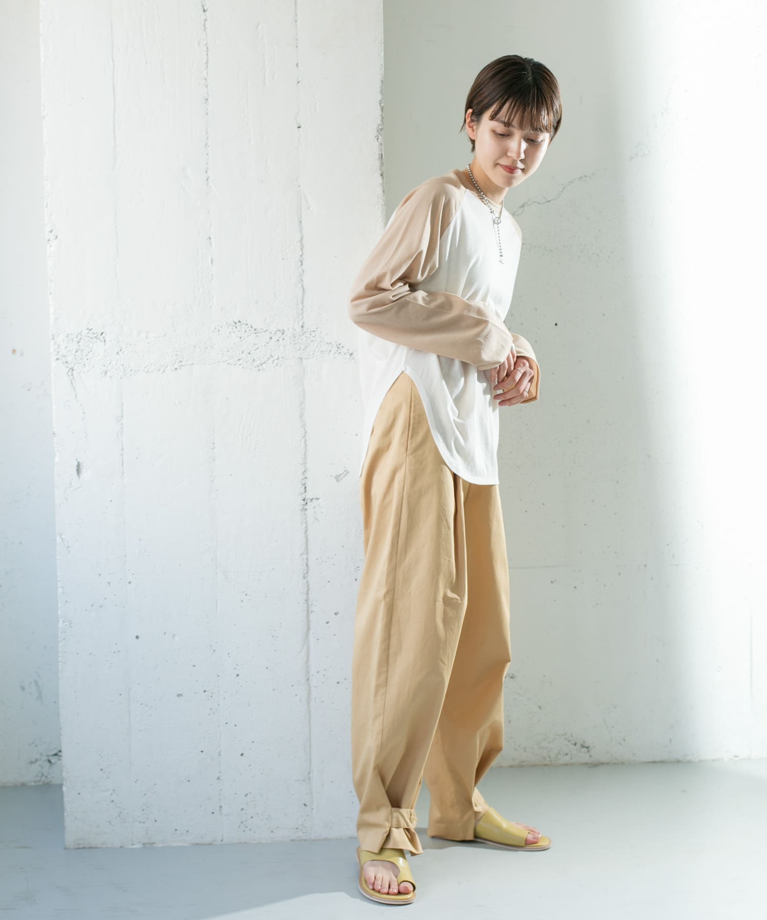 ヘムボタンデザインパンツ BEIGE 36