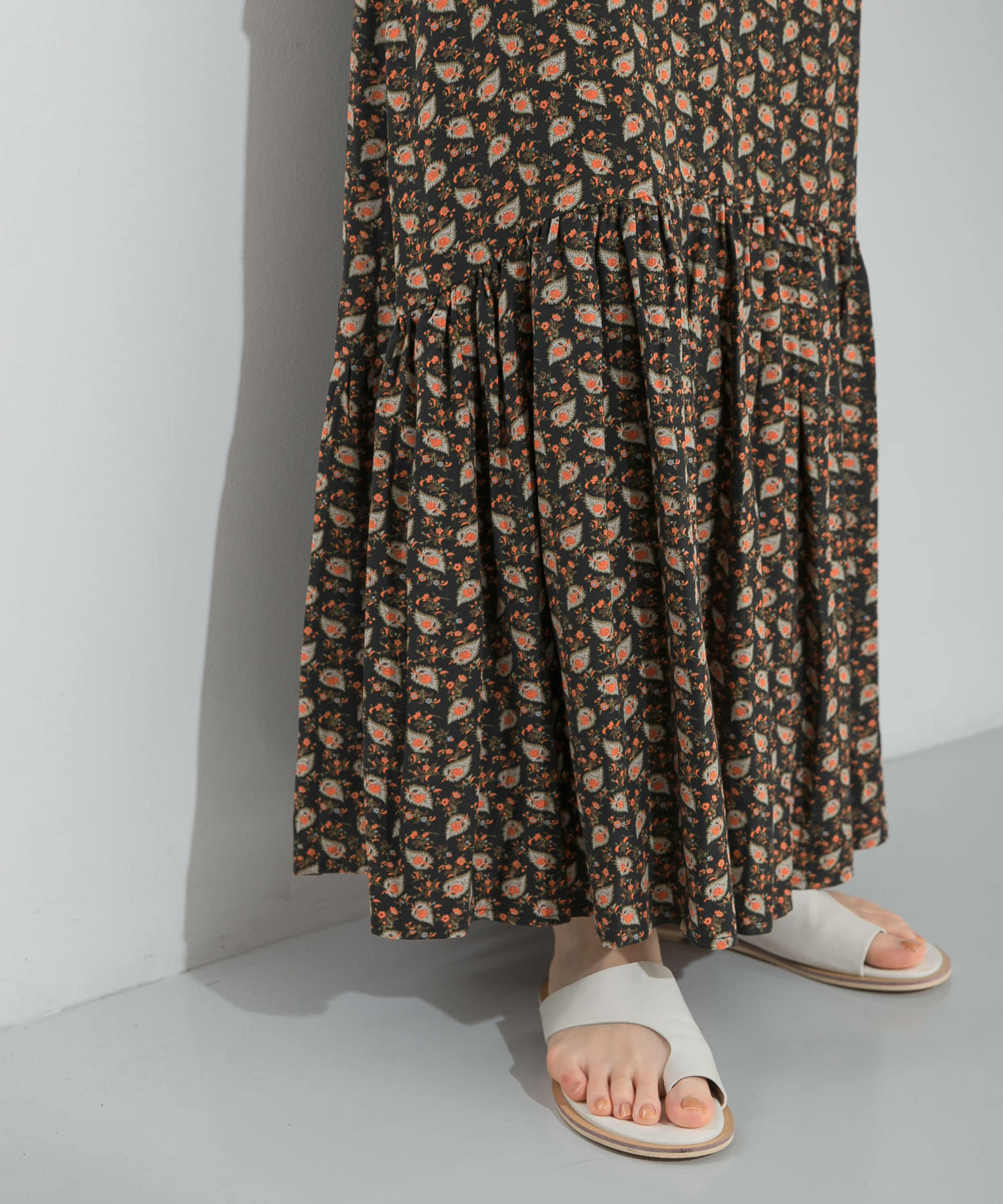 プリントロングティアードスカート CHARCOAL one