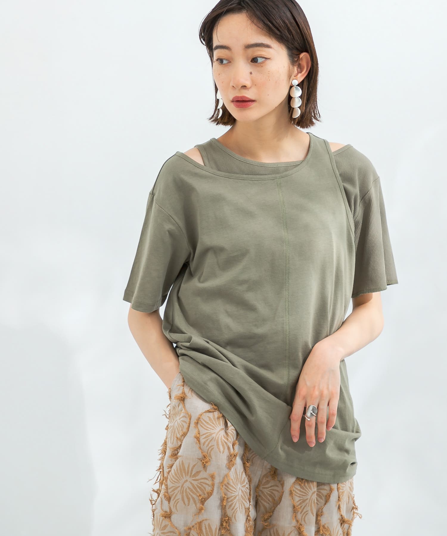 KHAKI