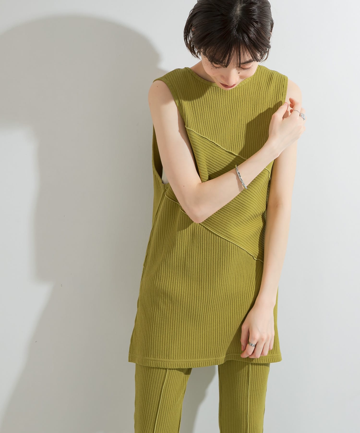 BACKオープンメローリブタンクトップ GREEN one