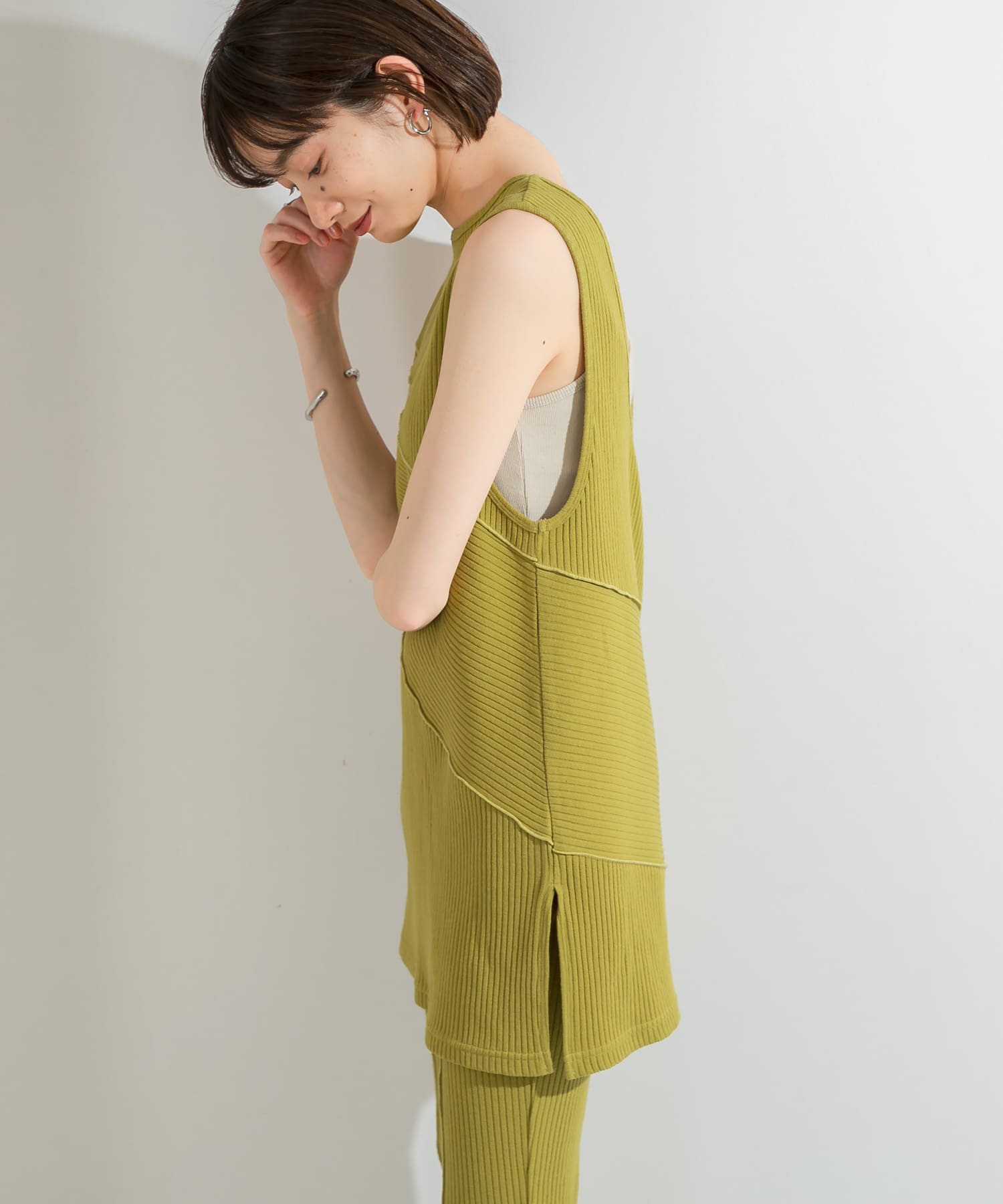 BACKオープンメローリブタンクトップ GREEN one