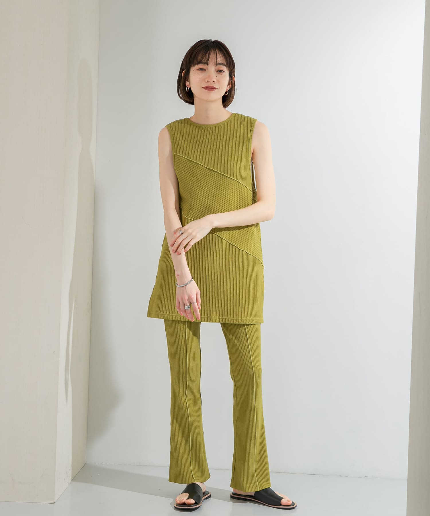 BACKオープンメローリブタンクトップ GREEN one