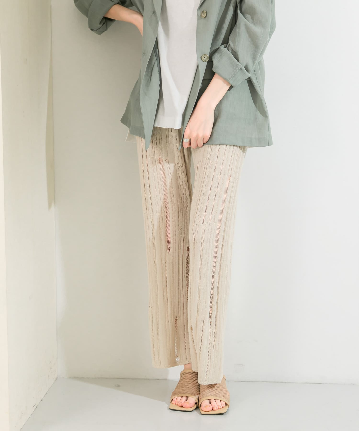 L.BEIGE