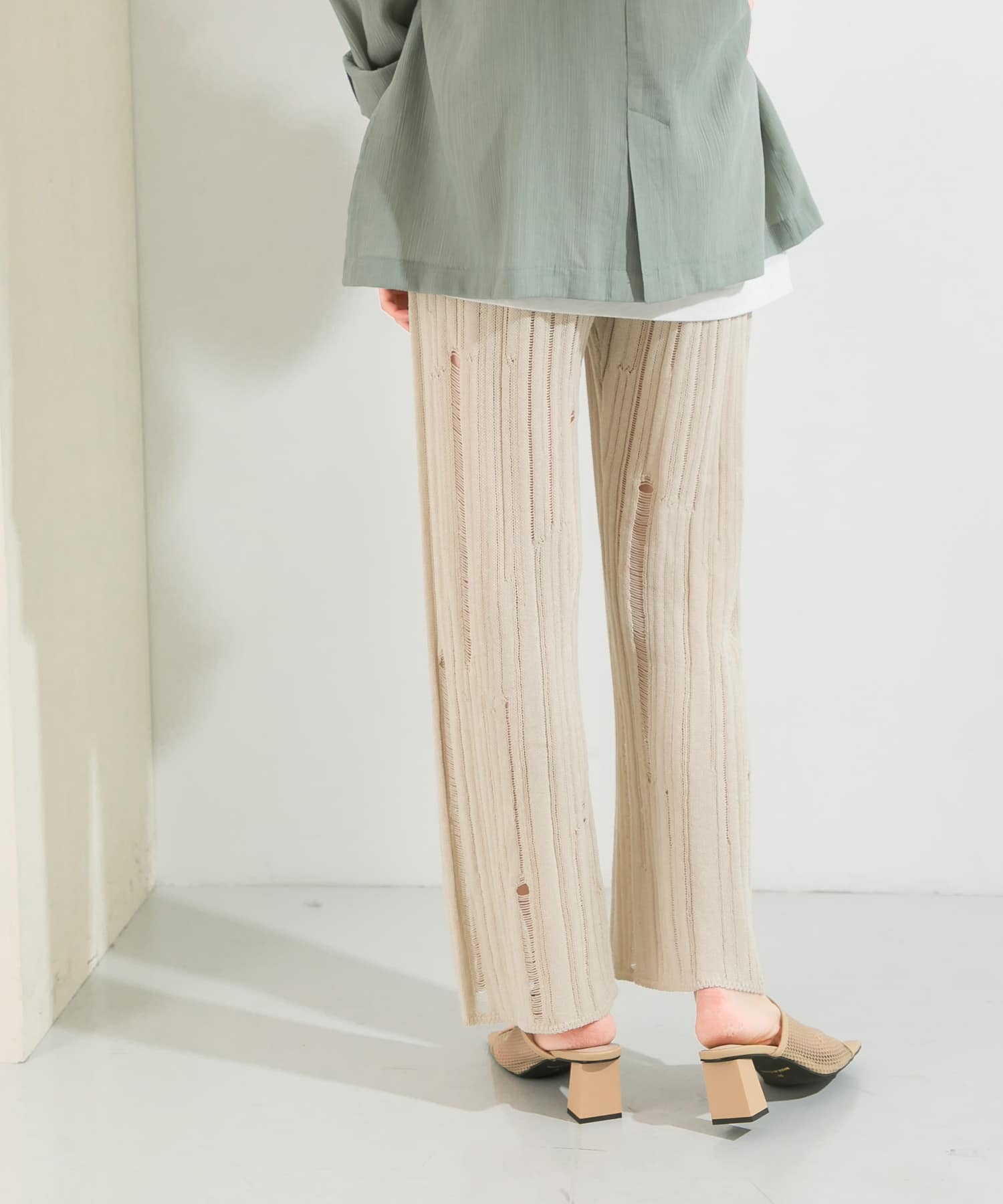 L.BEIGE