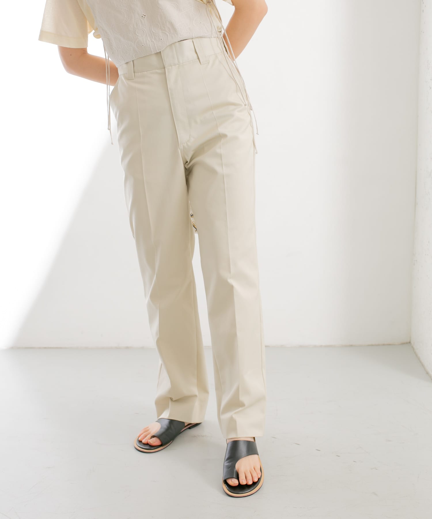 センタープレススタンダードパンツ BEIGE 36