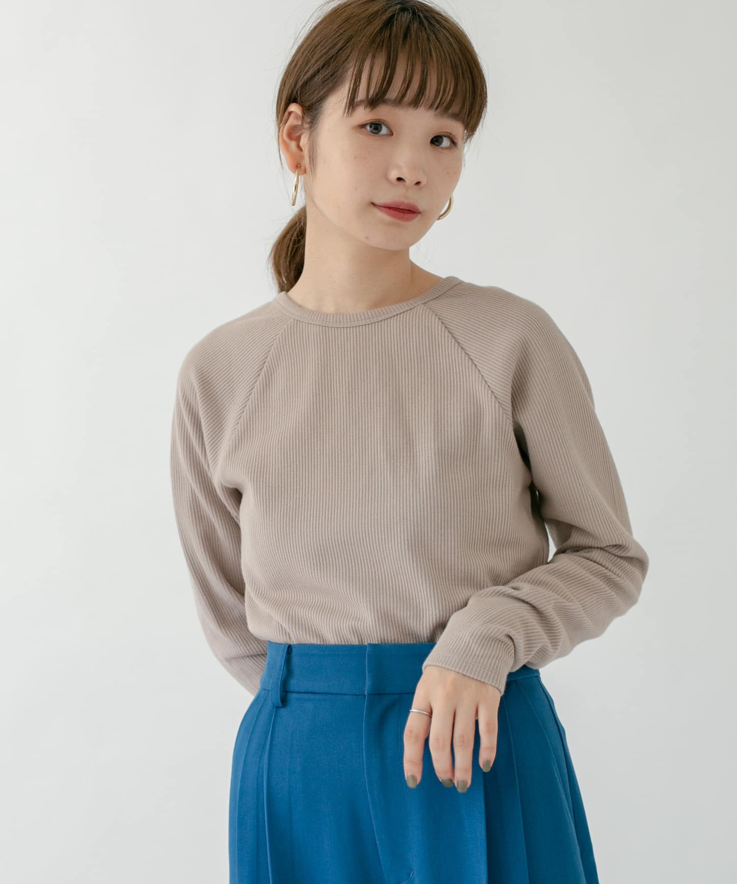 ラグランラインオープンカットソー MOCHA one