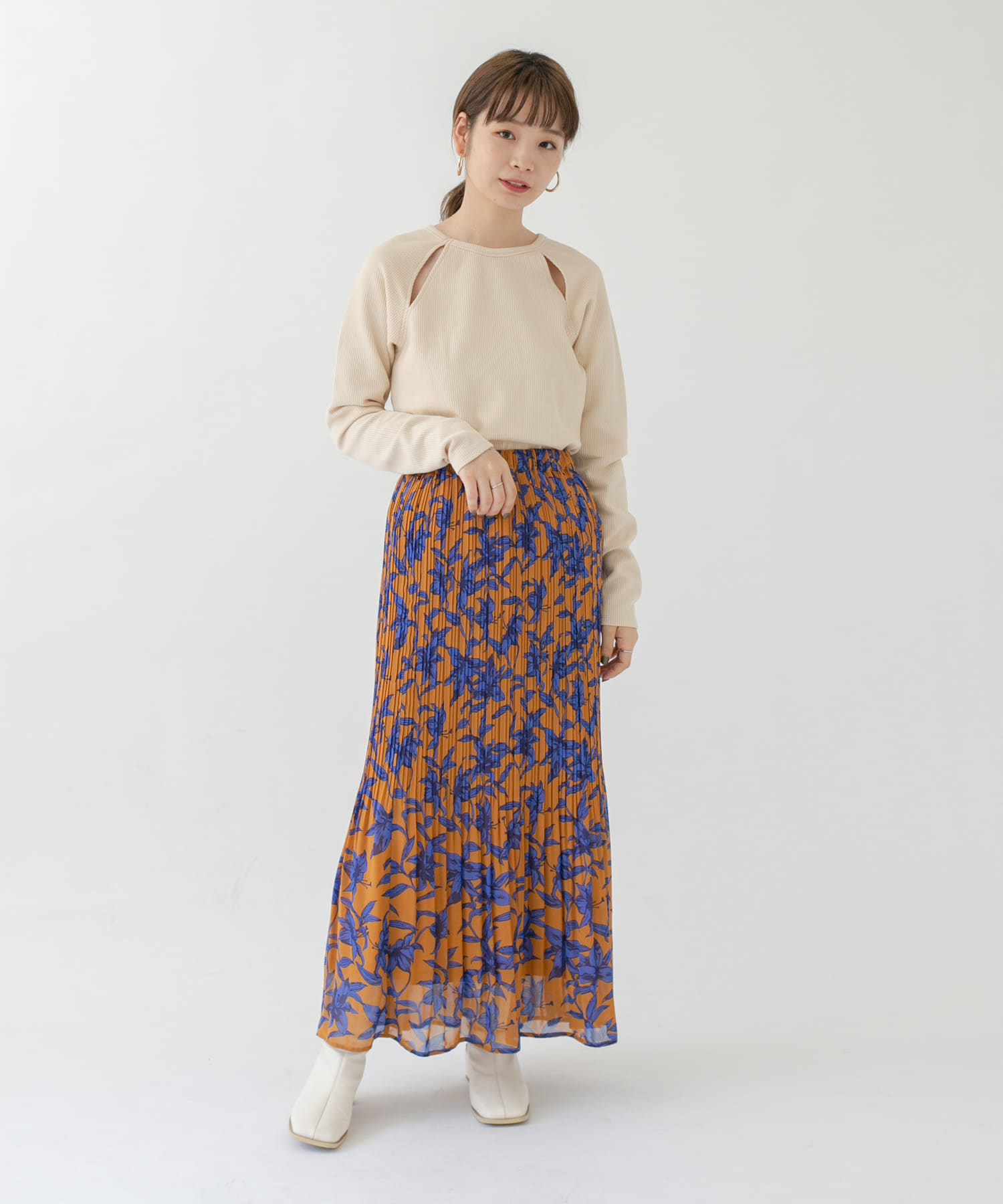 ラグランラインオープンカットソー BEIGE one