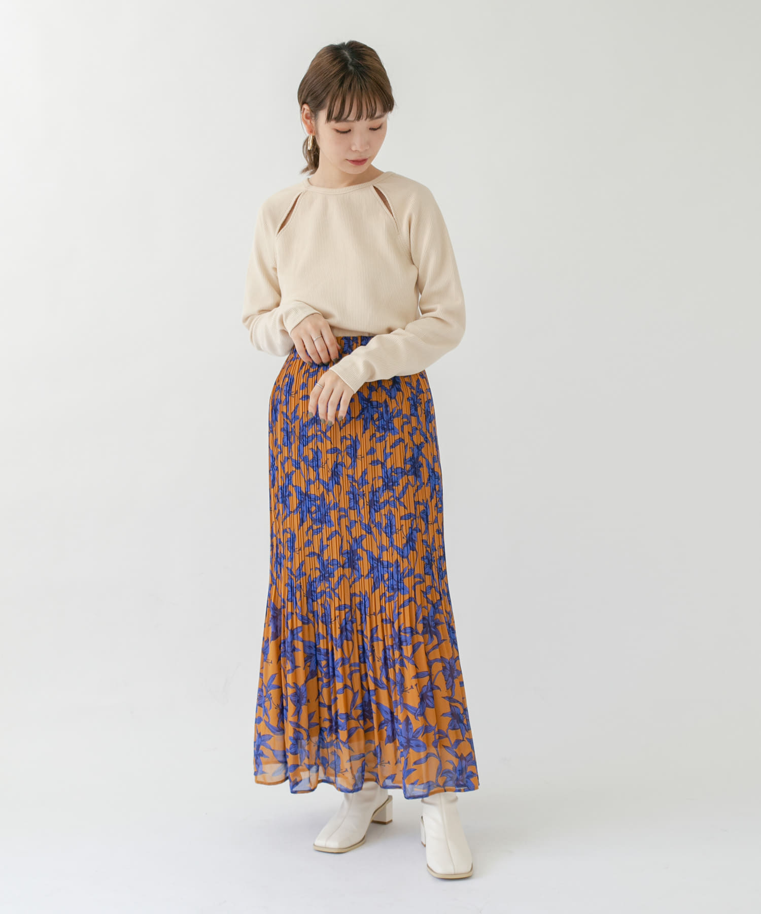 ラグランラインオープンカットソー BEIGE one
