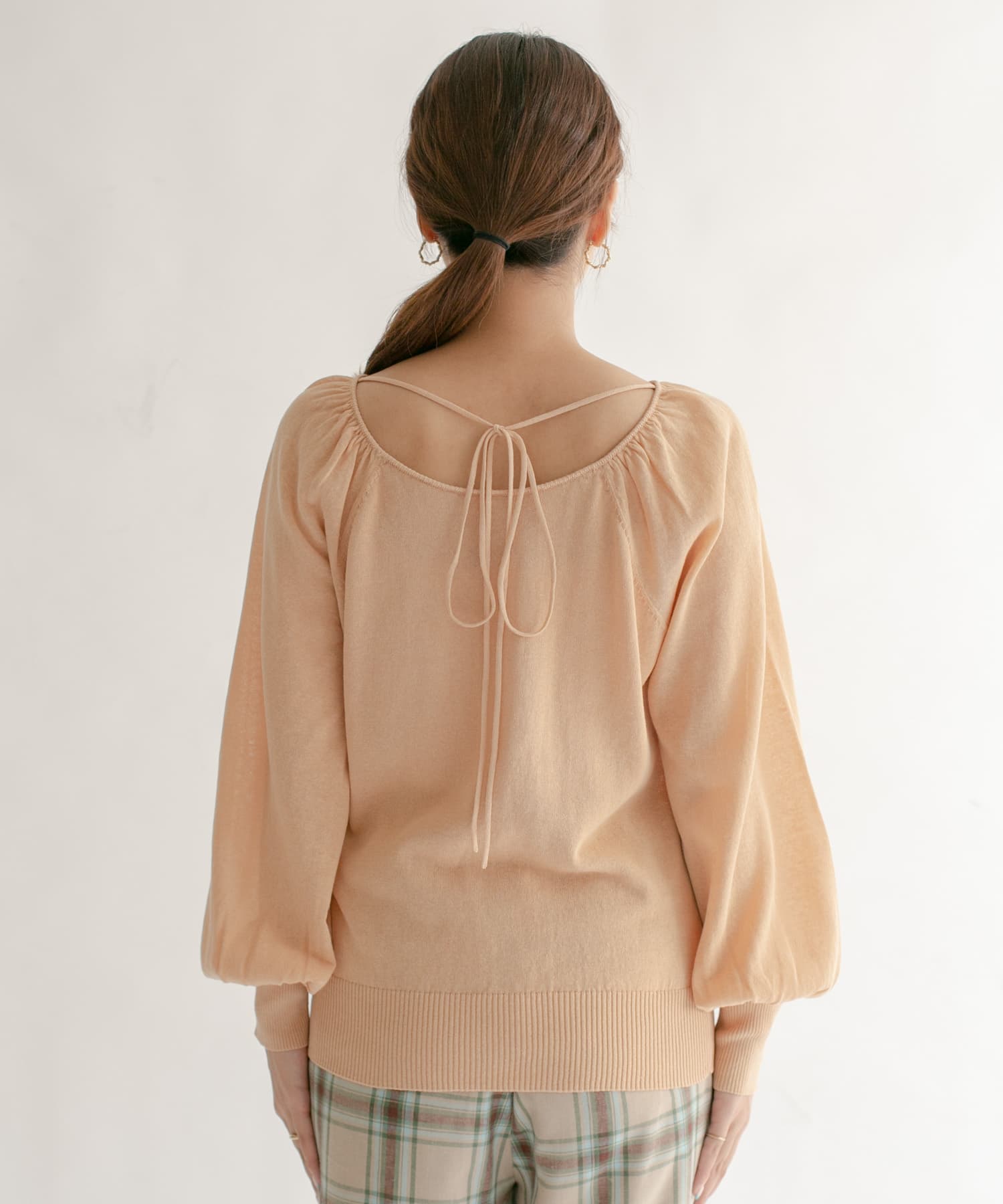 BACKオープンボリュームスリーブニット APRICOT one