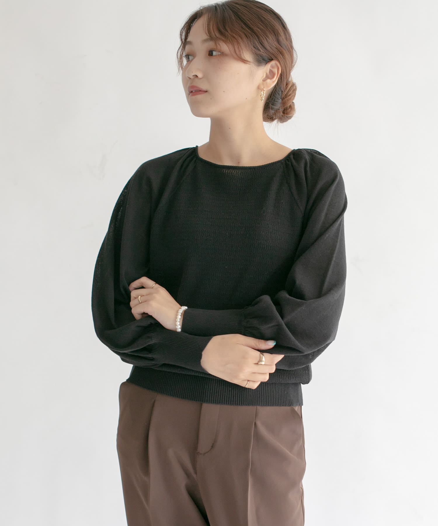 BACKオープンボリュームスリーブニット BLACK one