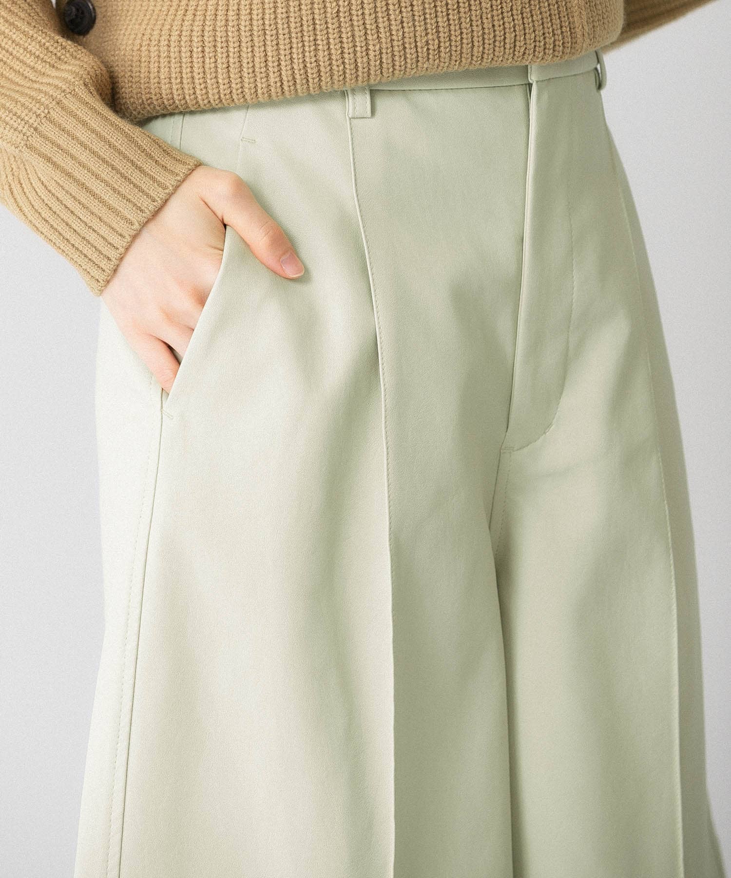 フェイクレザーショートパンツ PISTACHIO one