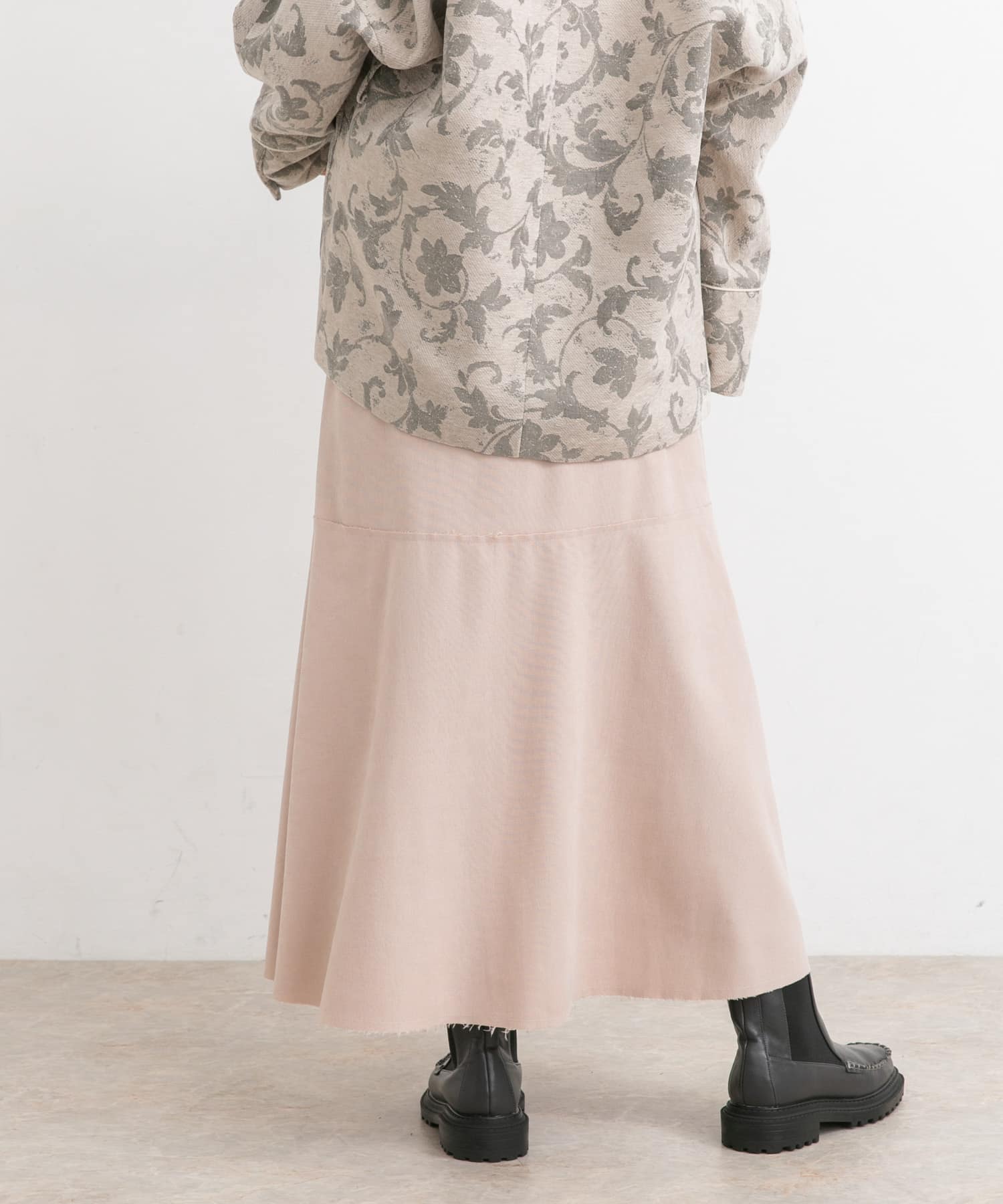 L.BEIGE