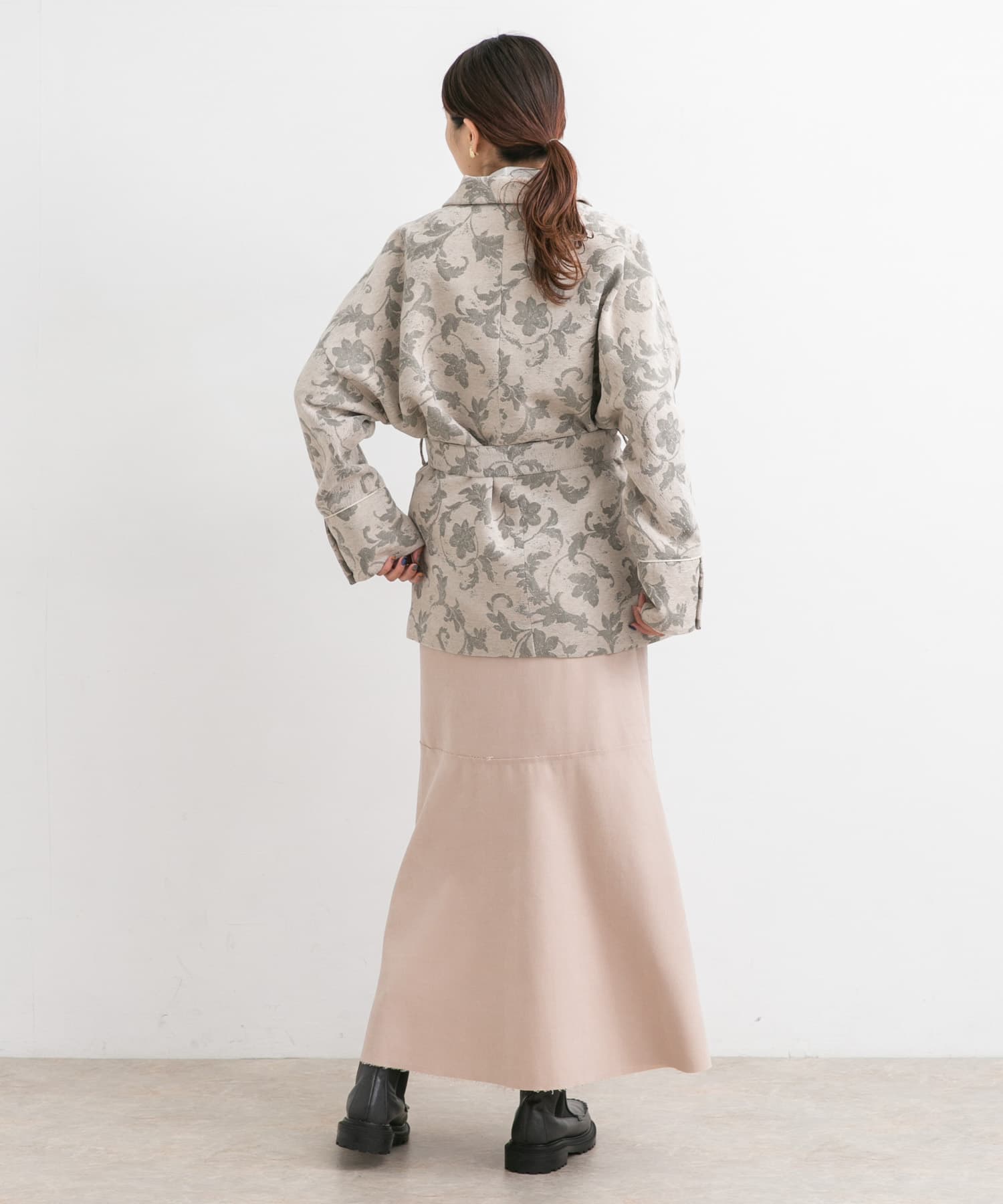 L.BEIGE