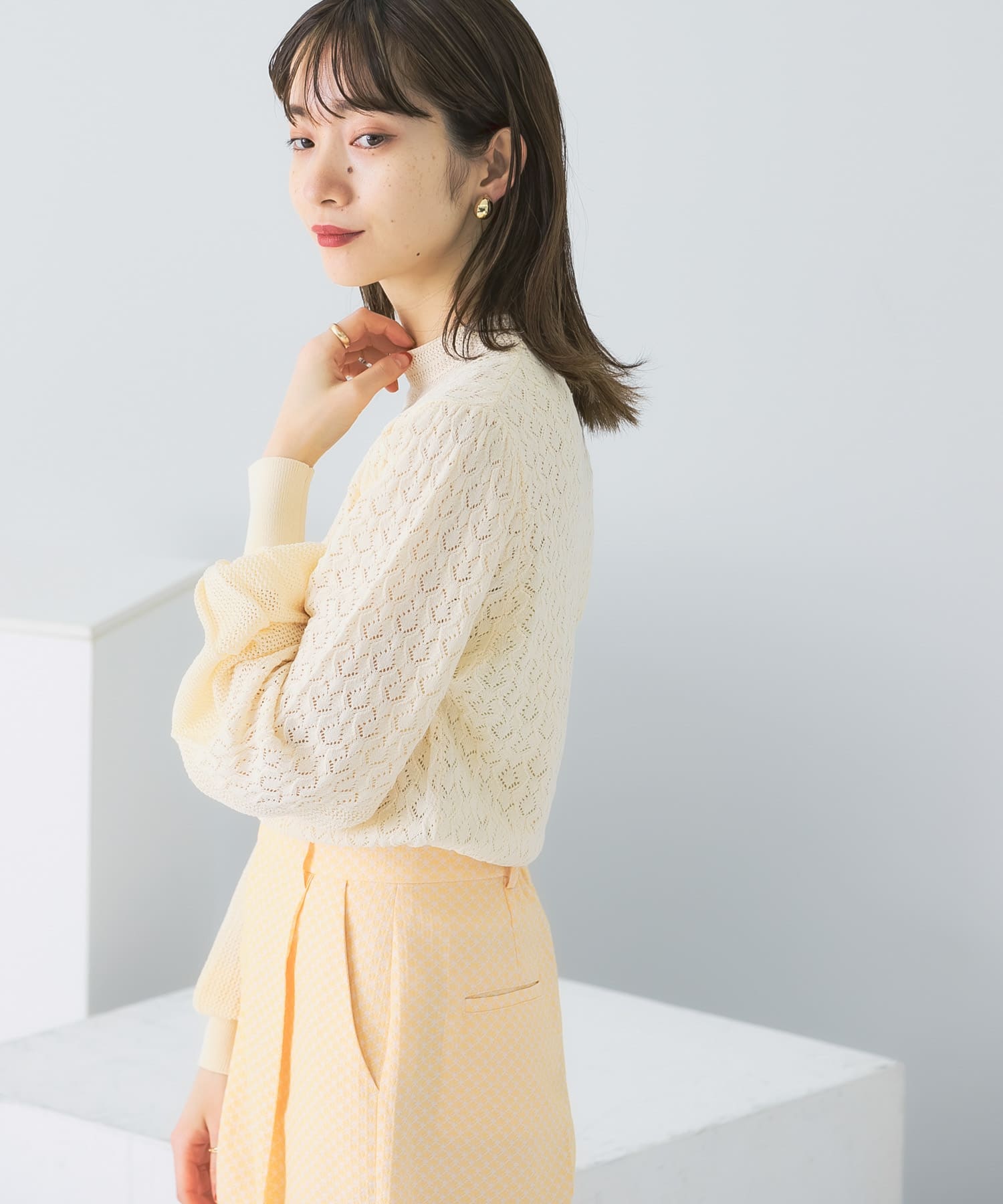 ボリュームスリーブパターン編みニット IVORY one