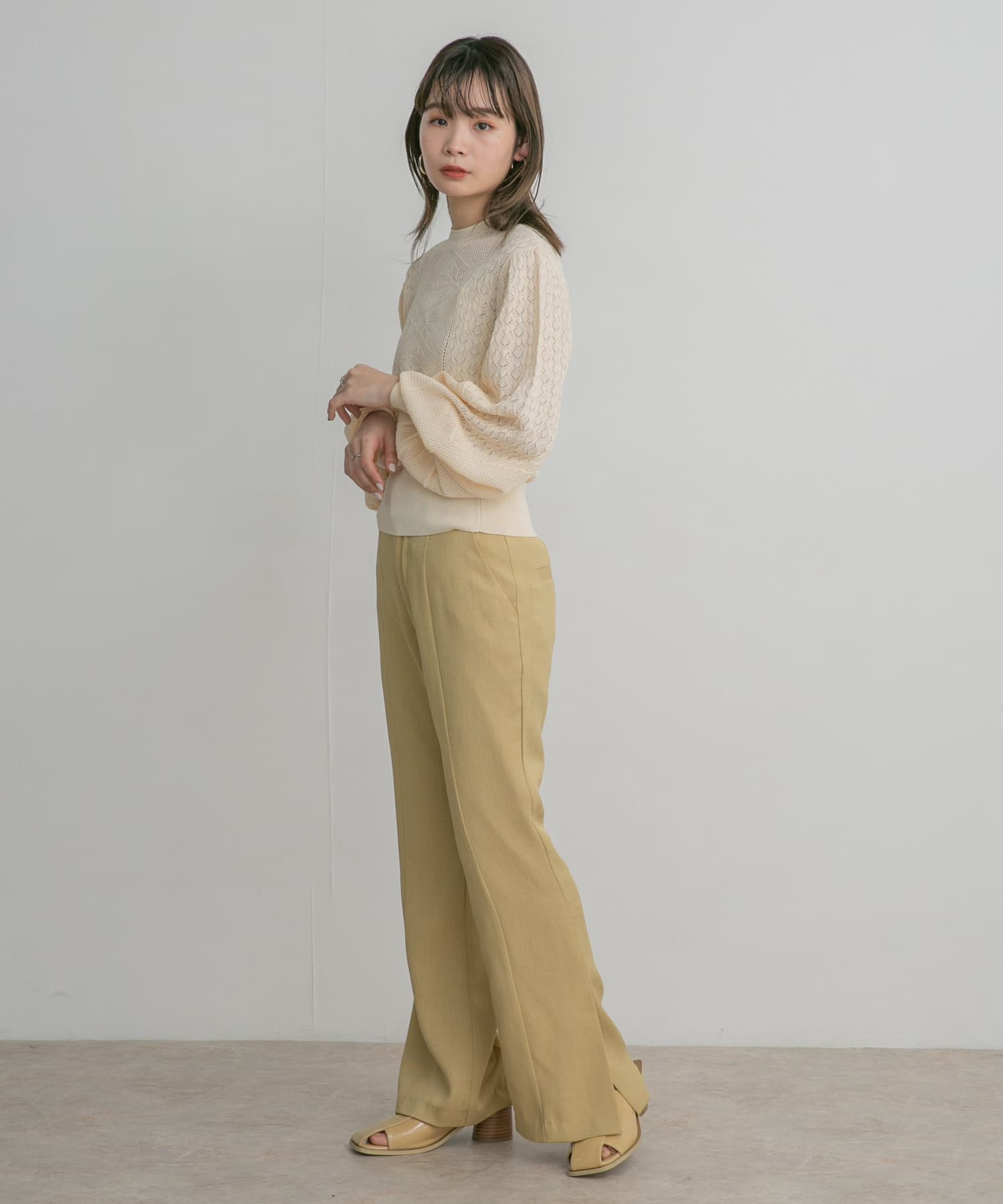ボリュームスリーブパターン編みニット IVORY one