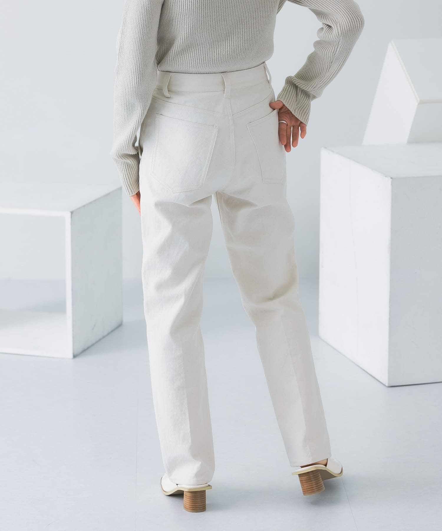 センタープレスストレートデニム NATURAL 36