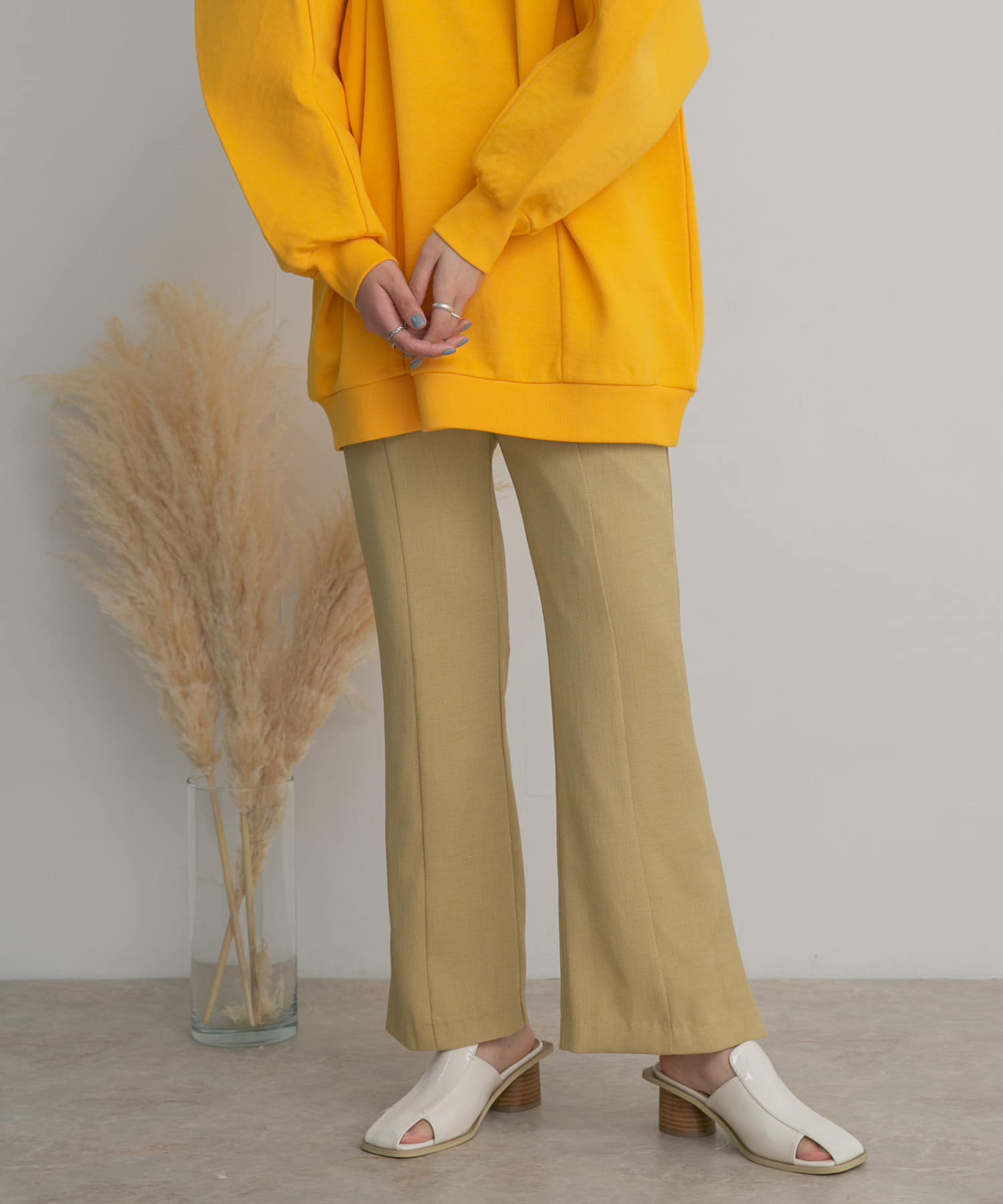 サイドスリットフレアパンツ YELLOW BEG one