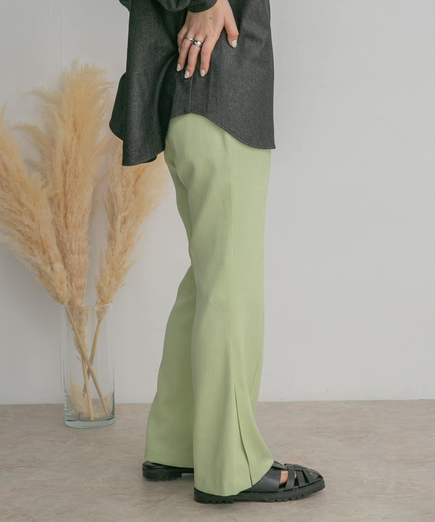 サイドスリットフレアパンツ L.GREEN one