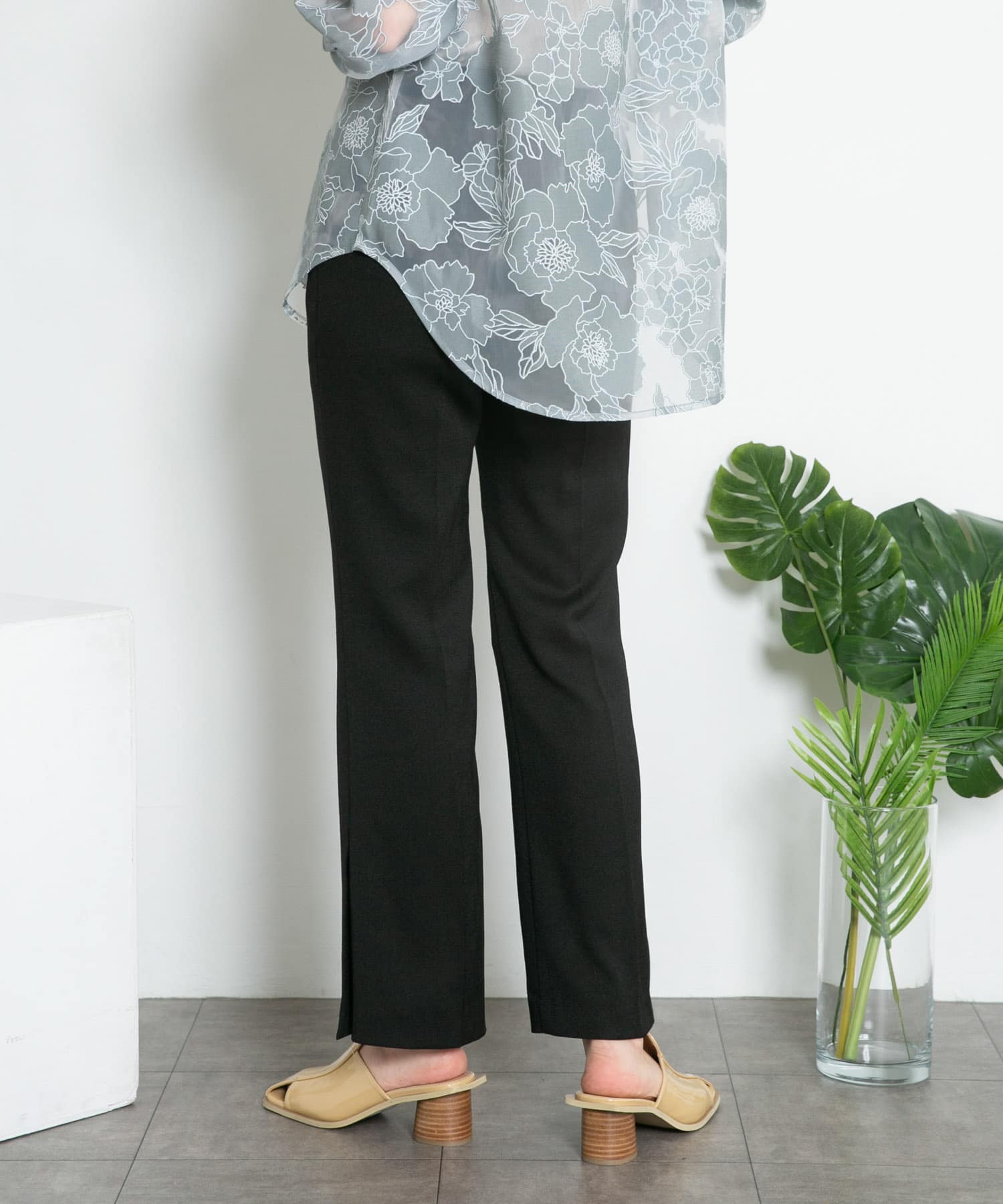 サイドスリットフレアパンツ