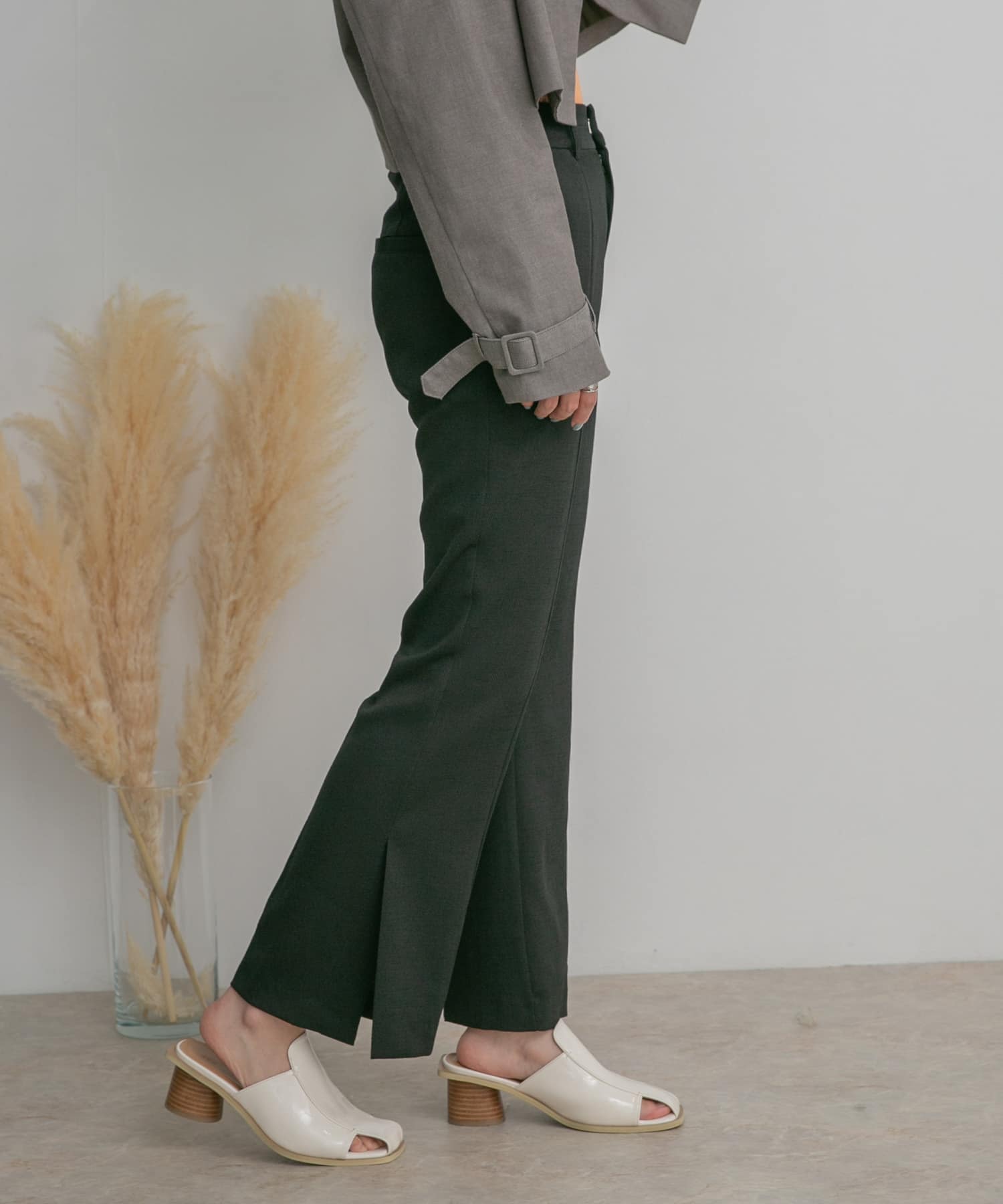 サイドスリットフレアパンツ BLACK one