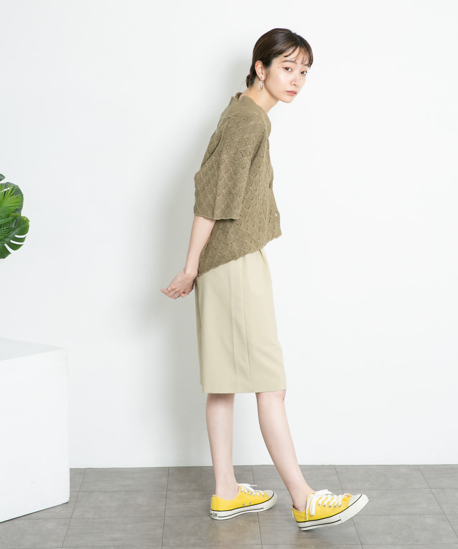 透かし編みオープンカラーニット KHAKI one