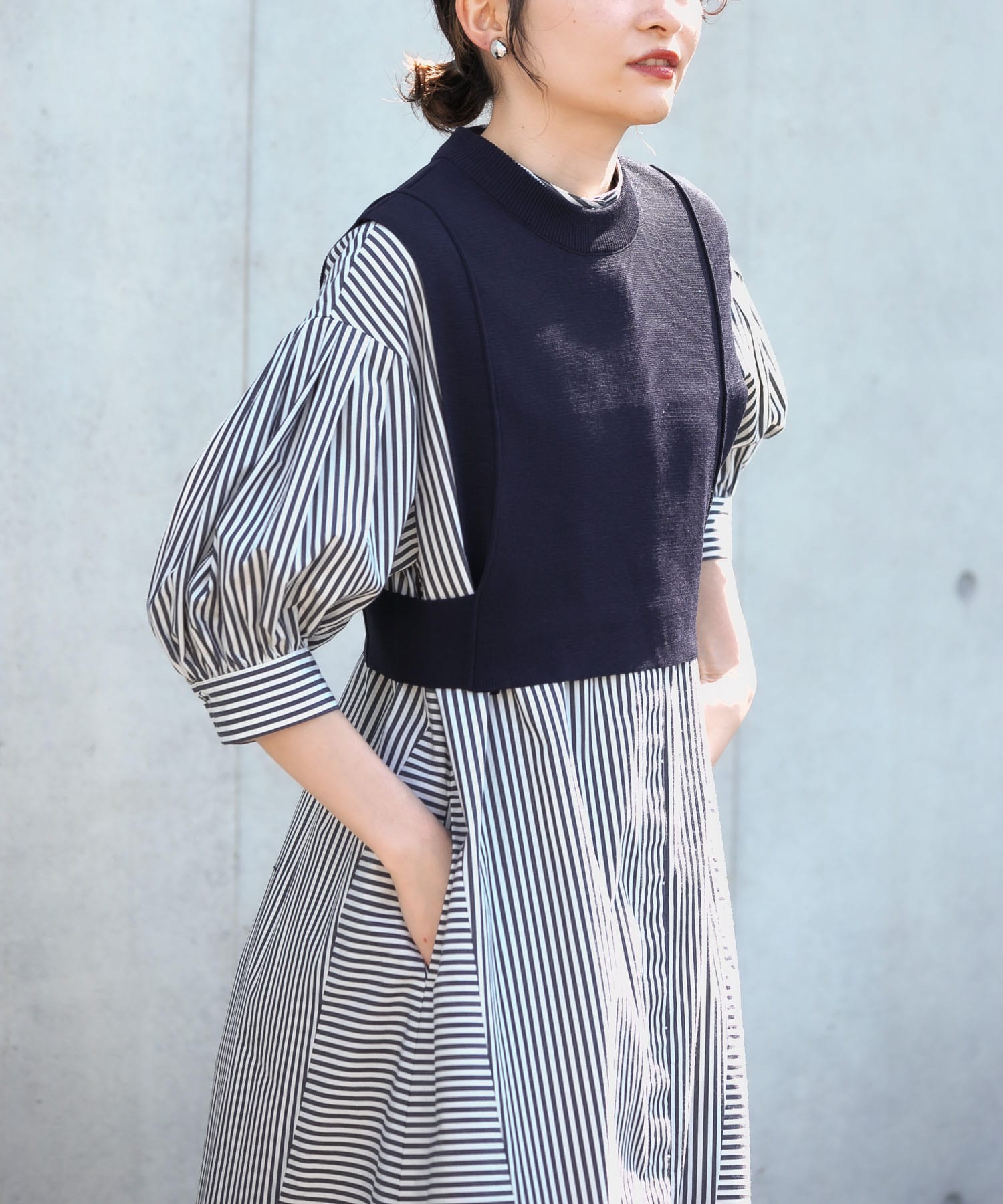 ストライプパフスリーブワンピース BLACK one