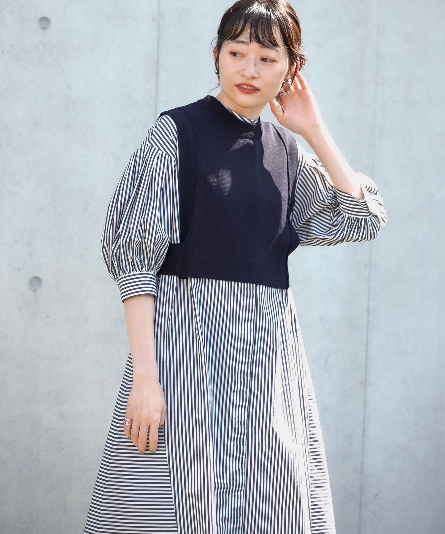 ストライプパフスリーブワンピース BLACK one