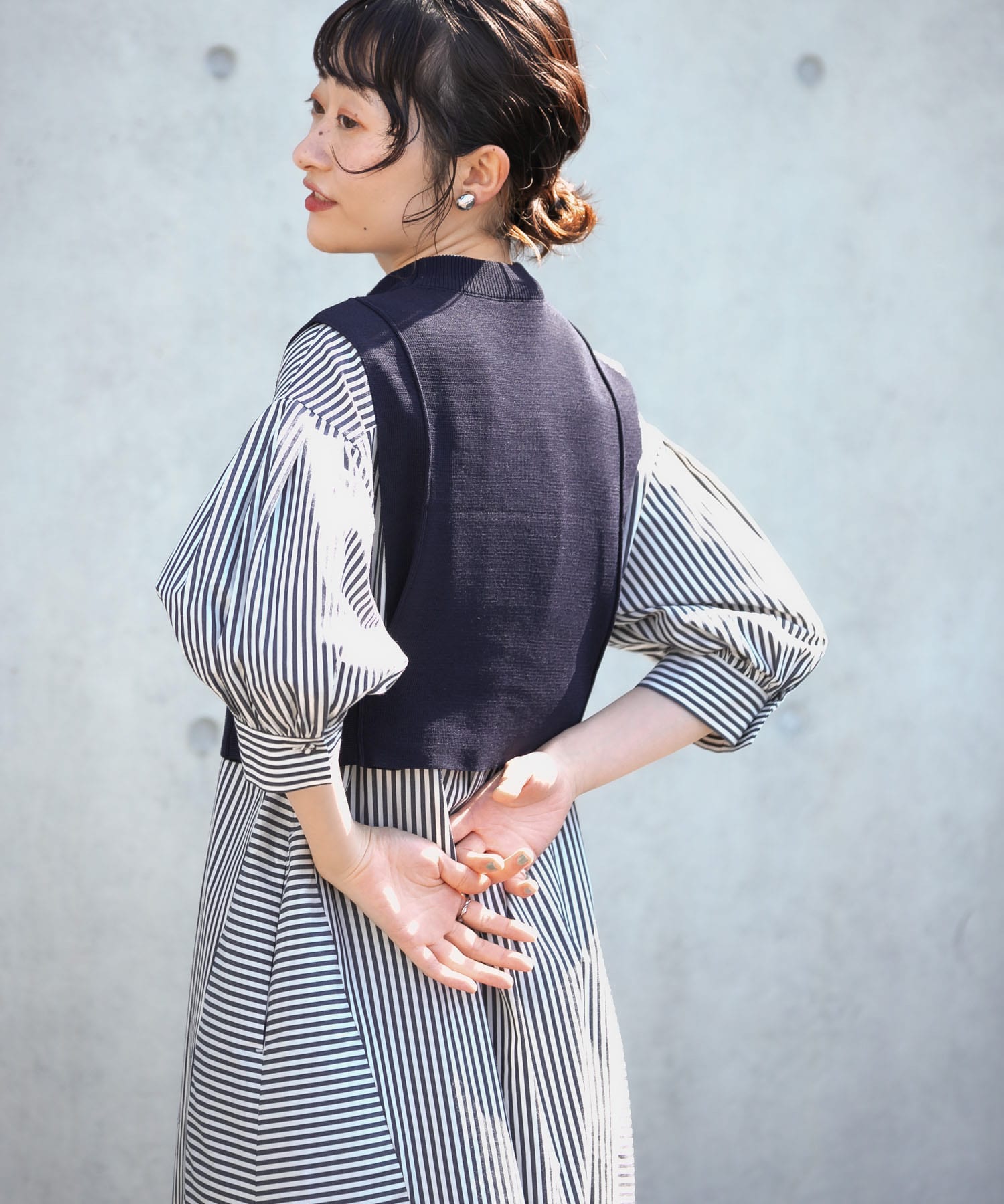 ストライプパフスリーブワンピース BLACK one