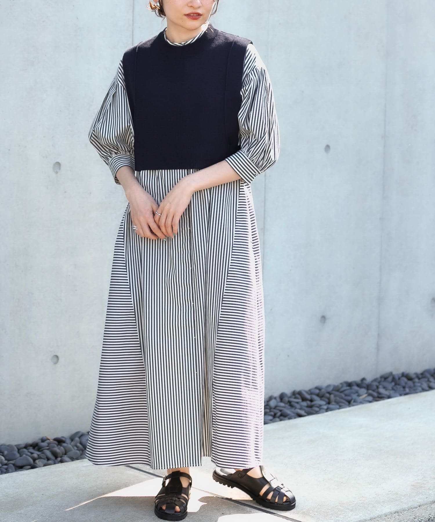 ストライプパフスリーブワンピース BLACK one