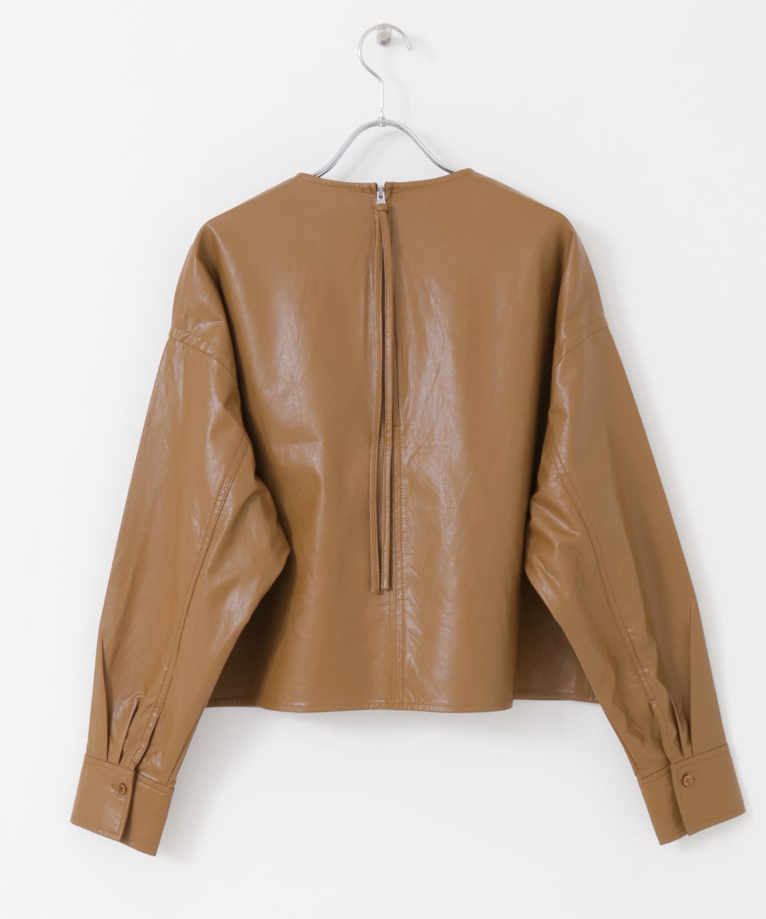 フェイクレザーブラウス BROWN one