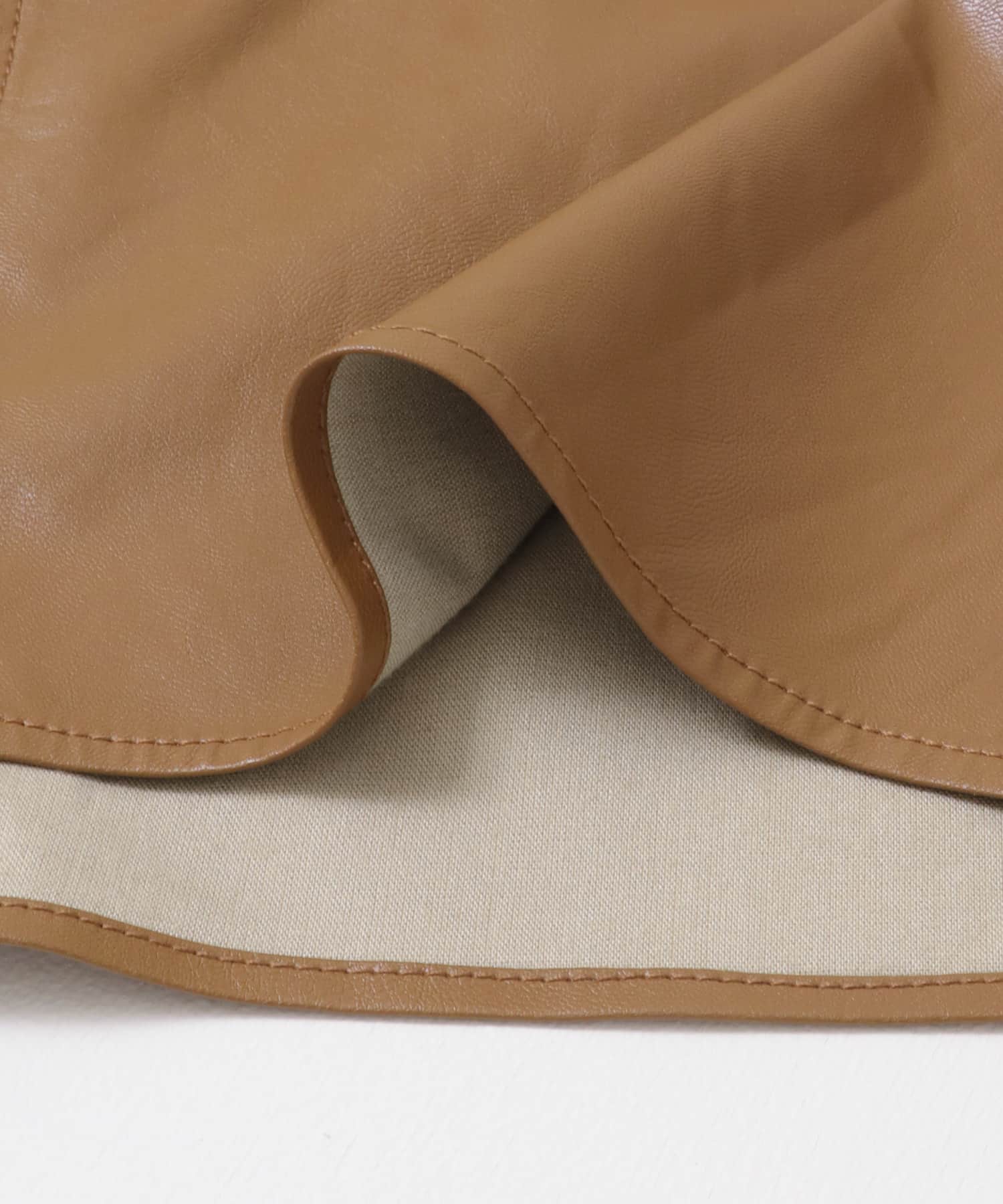 フェイクレザーブラウス BROWN one