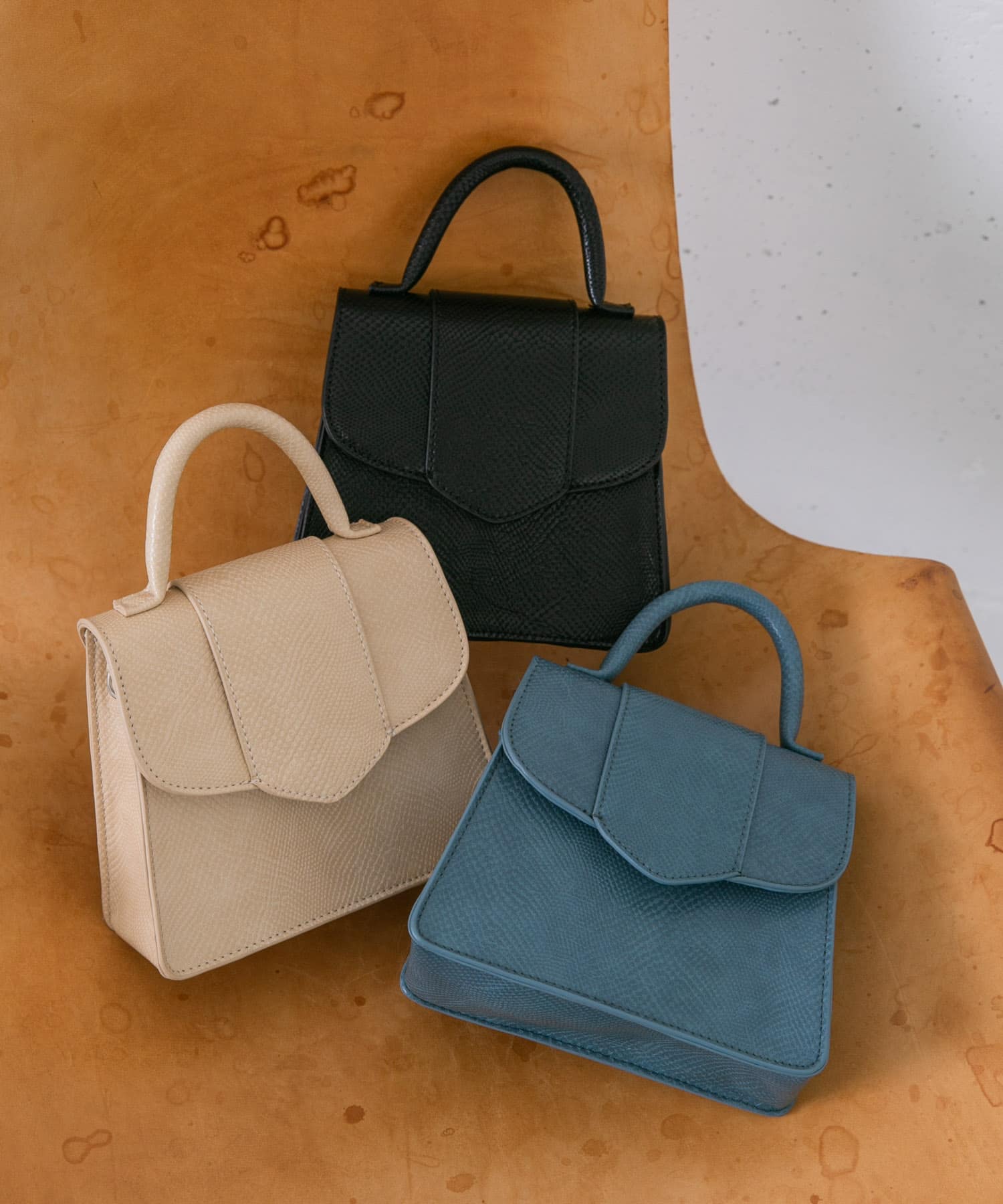 ワンハンドル2WAYミニBAG BLUE one
