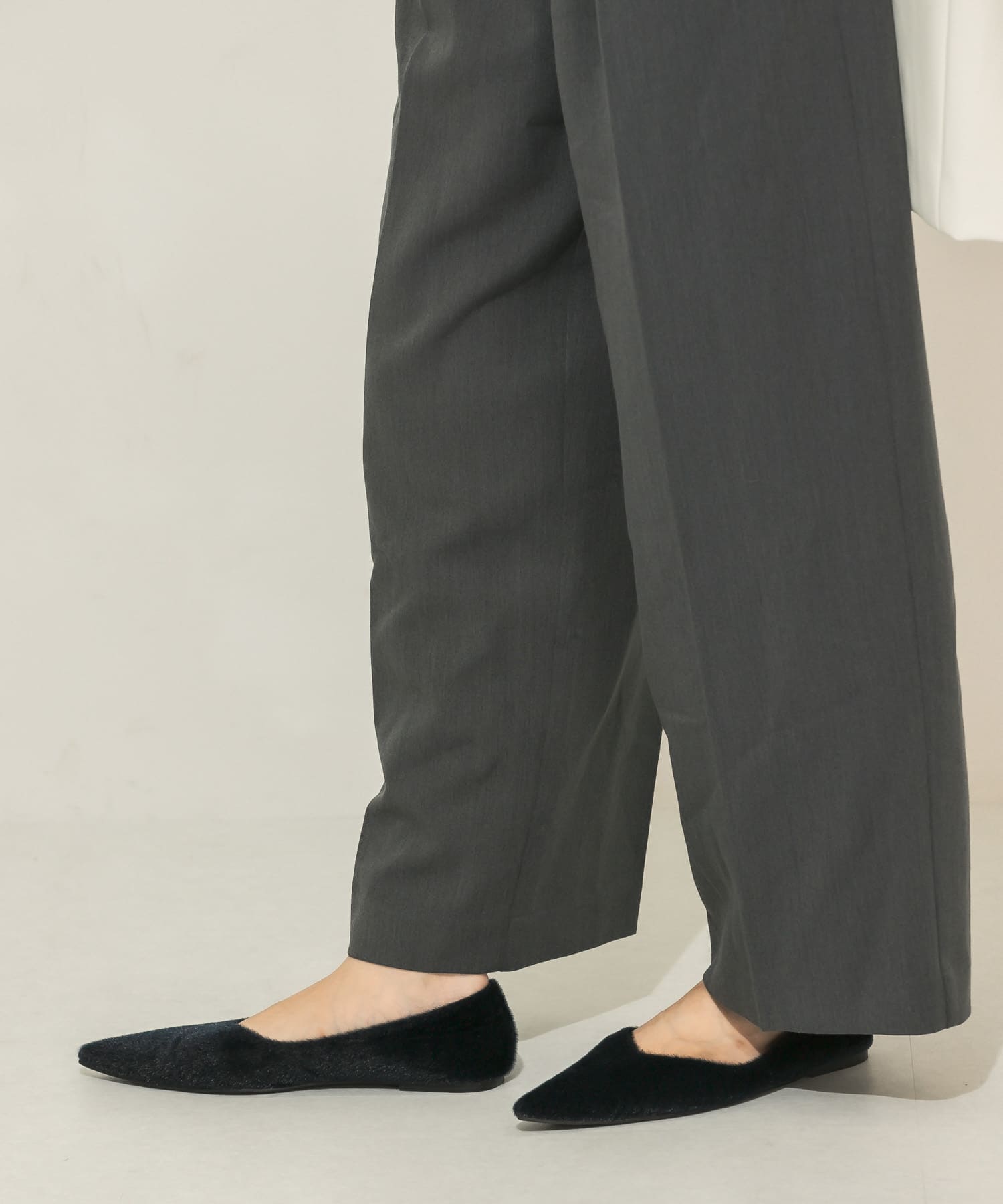 ポインテッドトゥフェイクファーパンプス NAVY 36