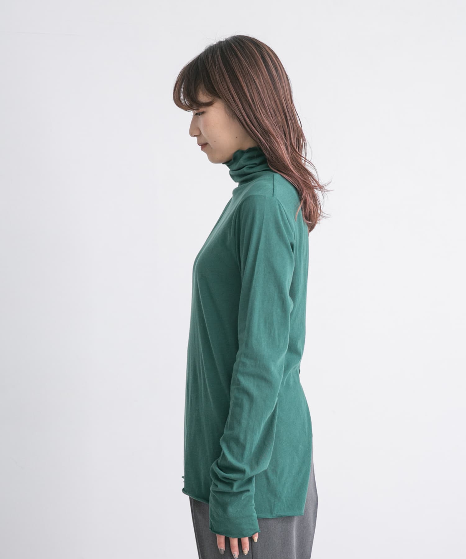 GREEN