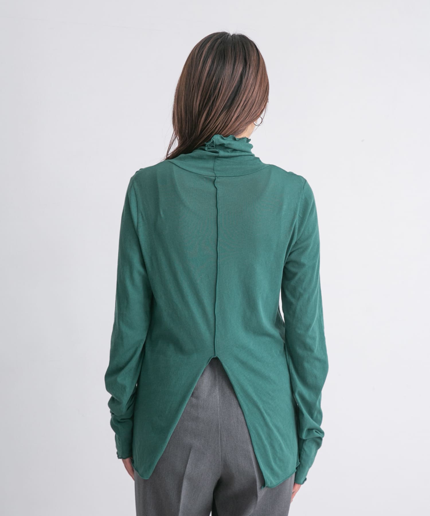 GREEN