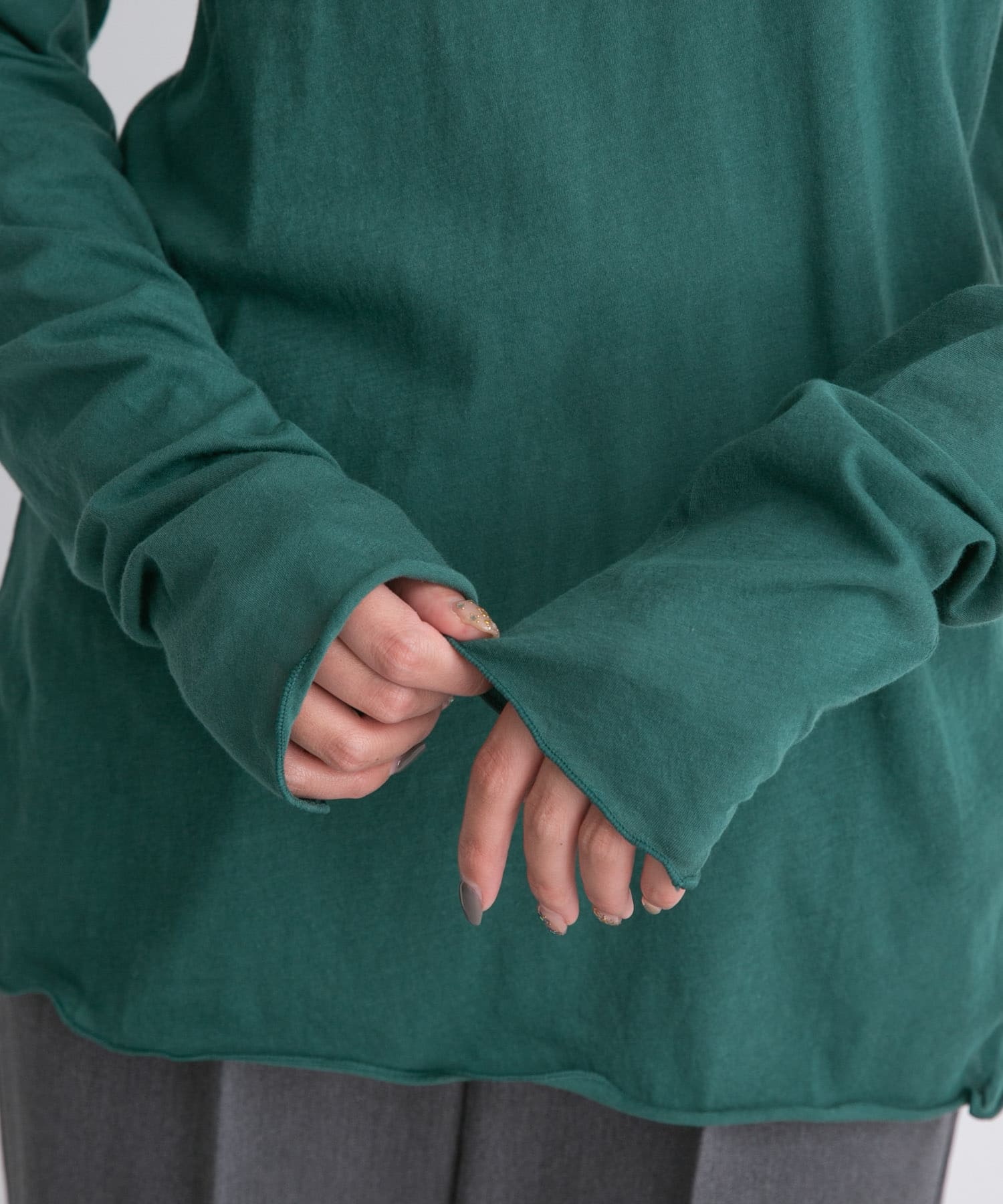 GREEN