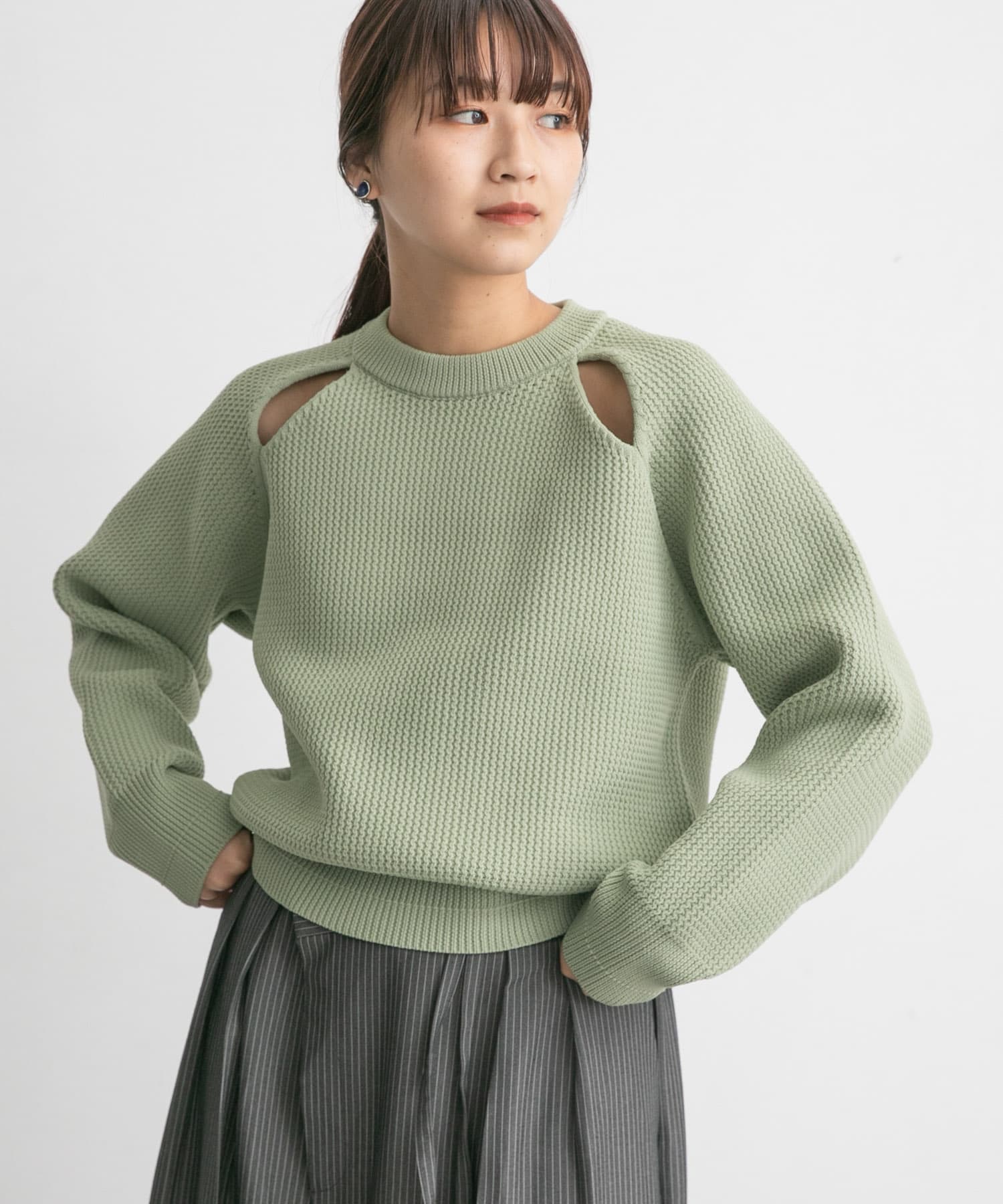 L.KHAKI
