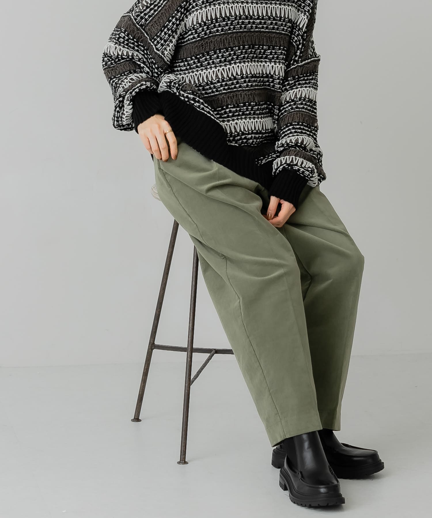 KHAKI