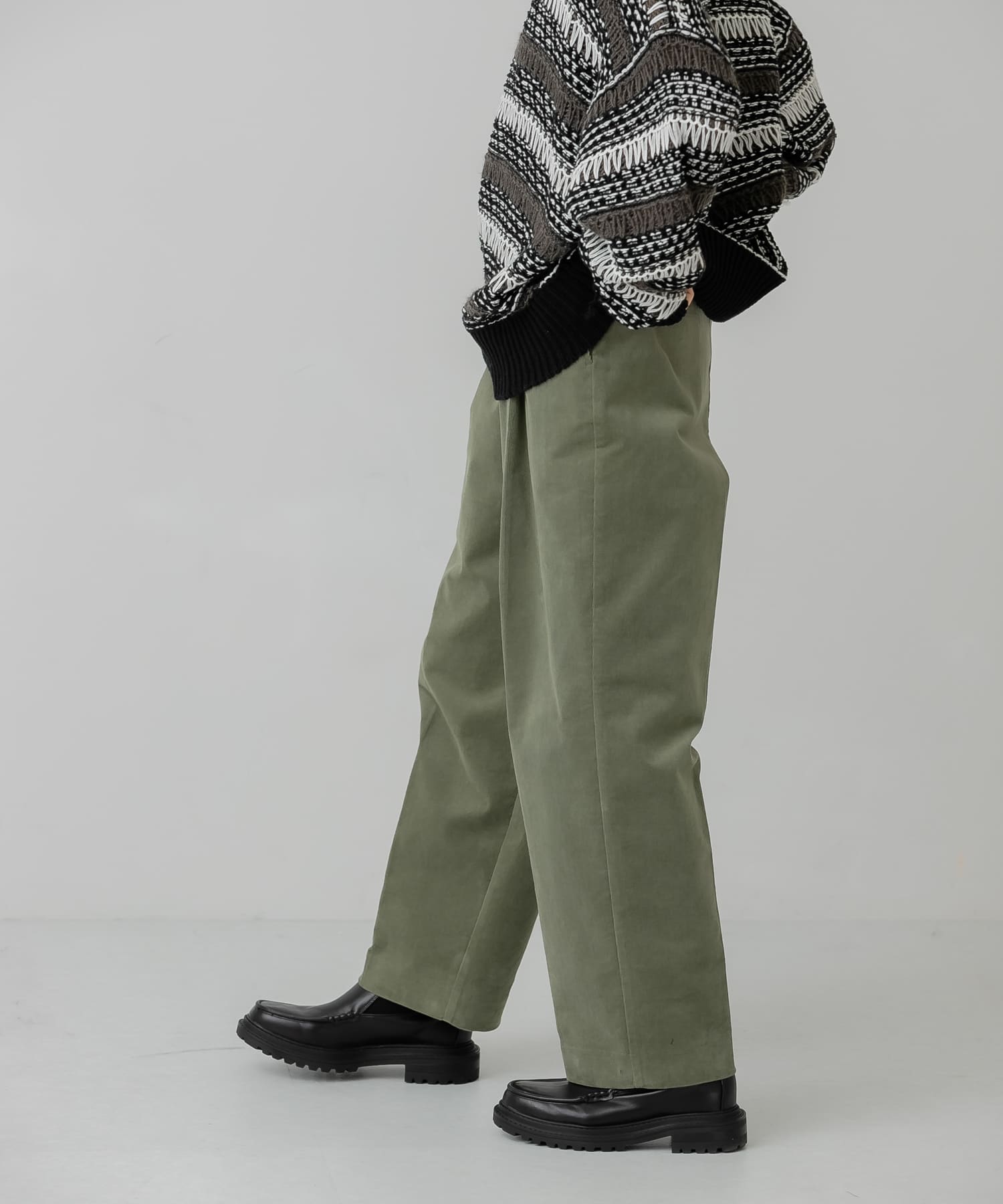 KHAKI