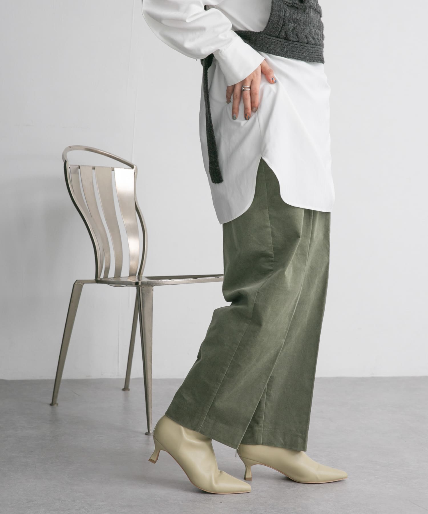 KHAKI