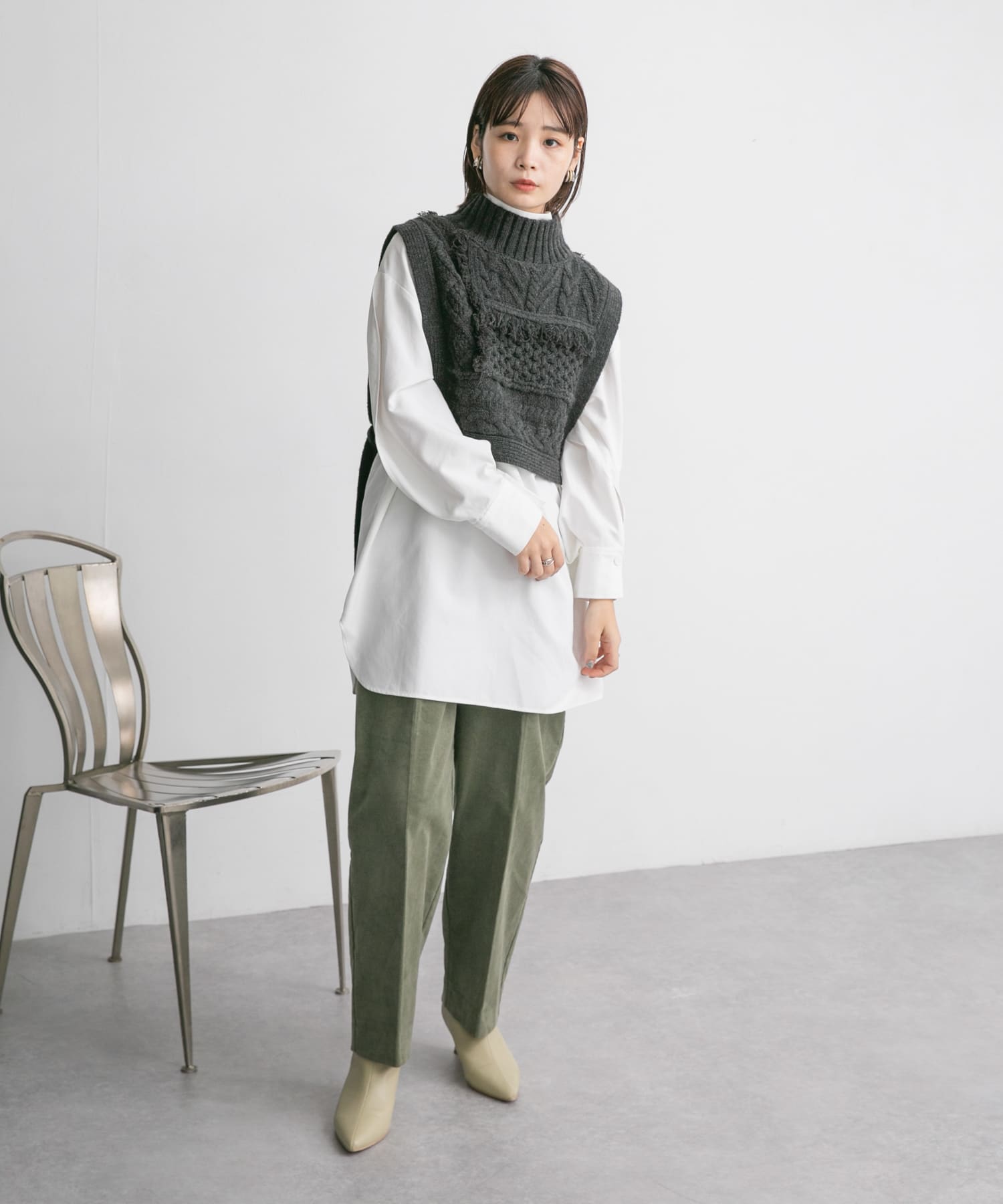 KHAKI