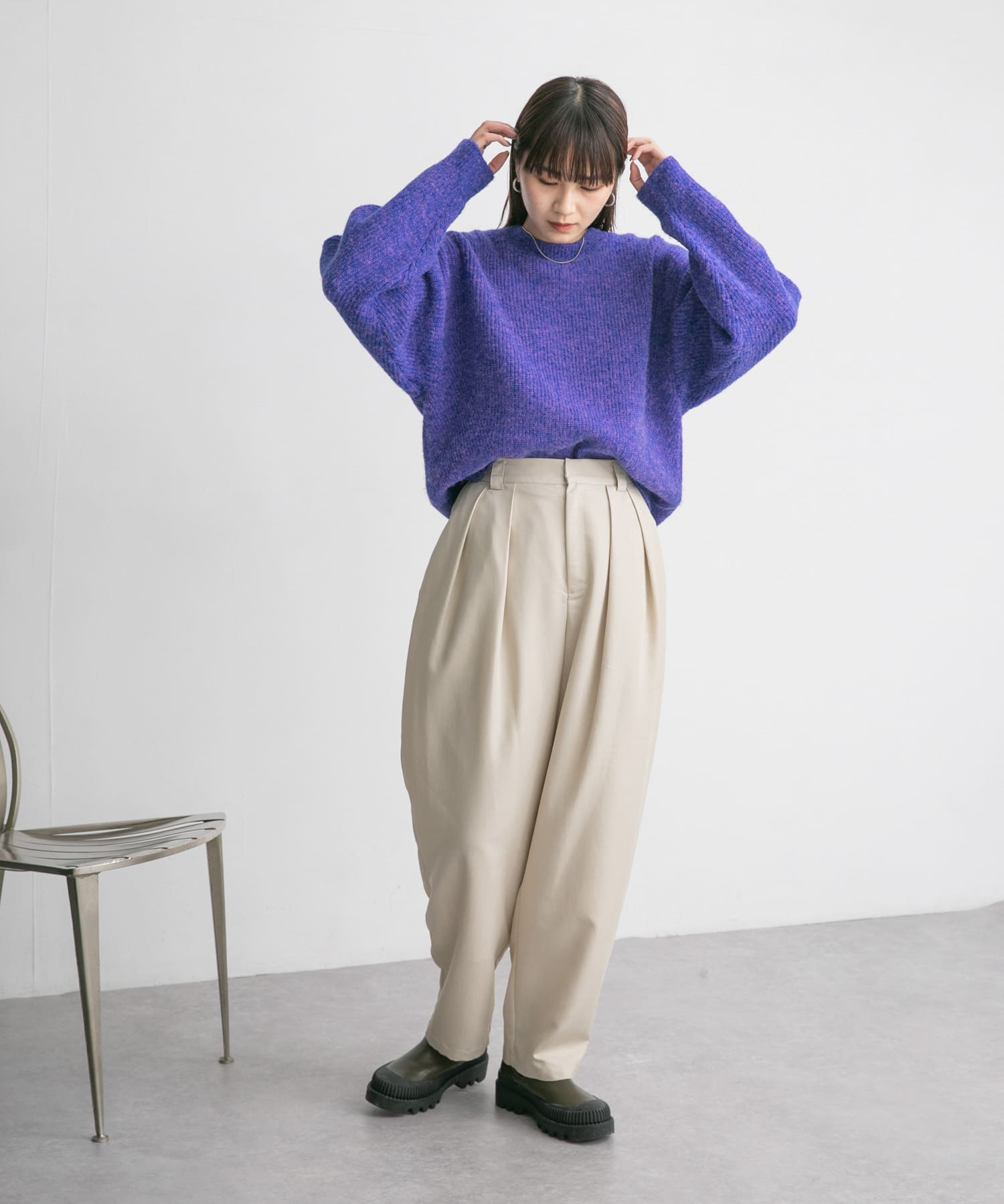 BEIGE