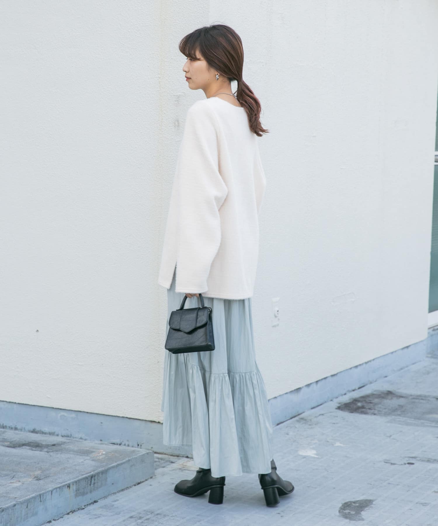 STEEL GRAY